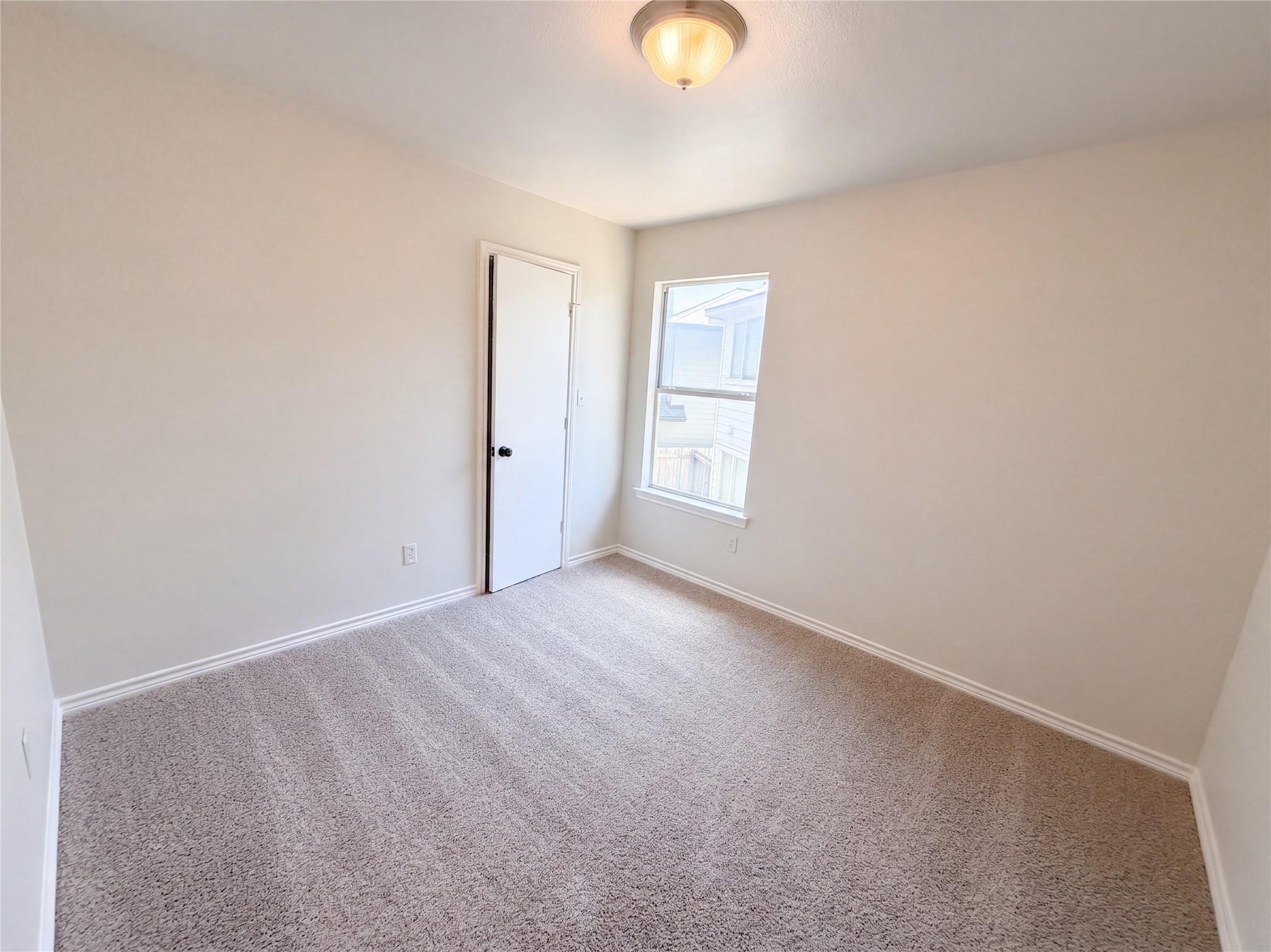 1555  Parkfield Cir, photo 9