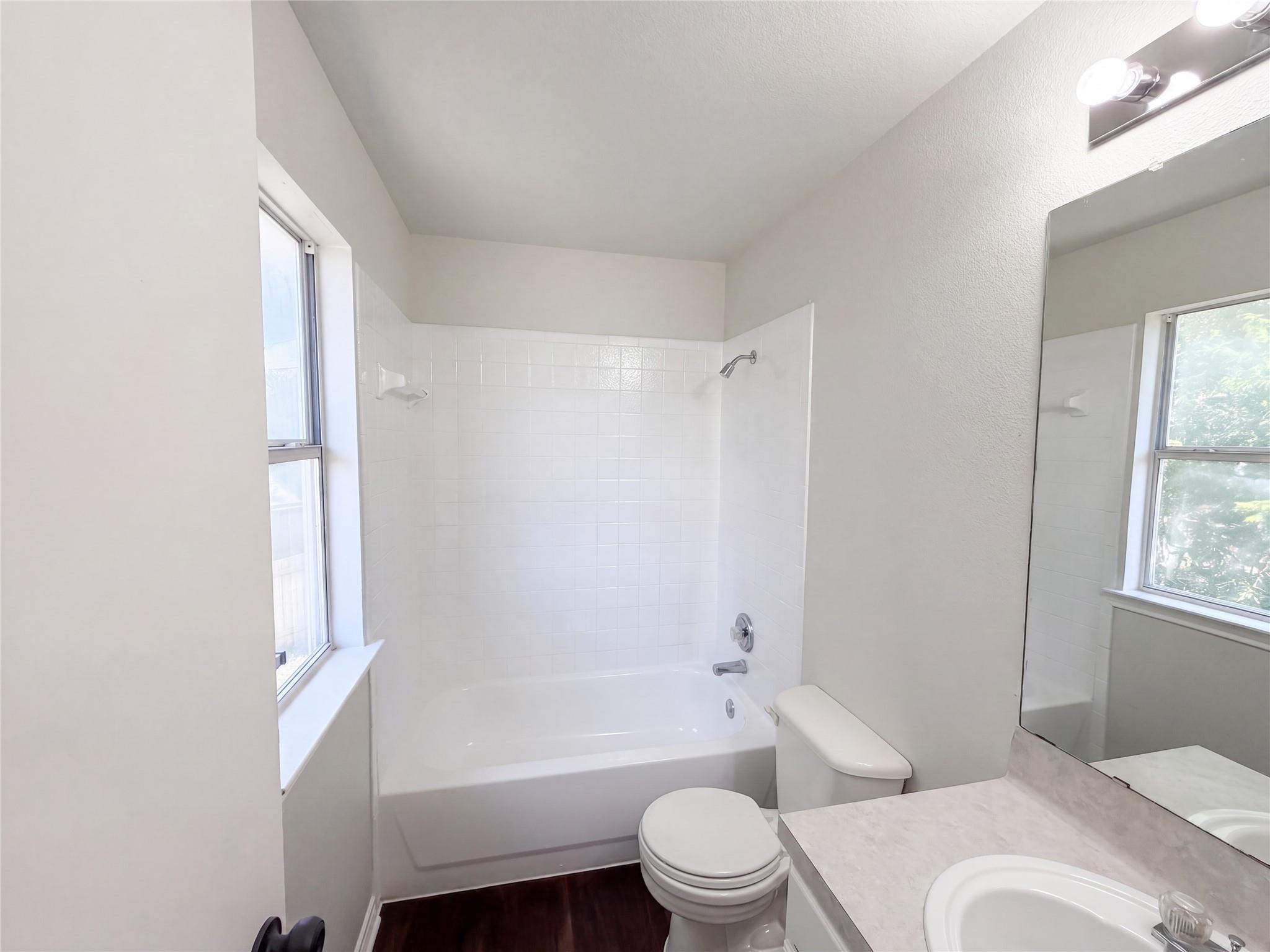 1555  Parkfield Cir, photo 10