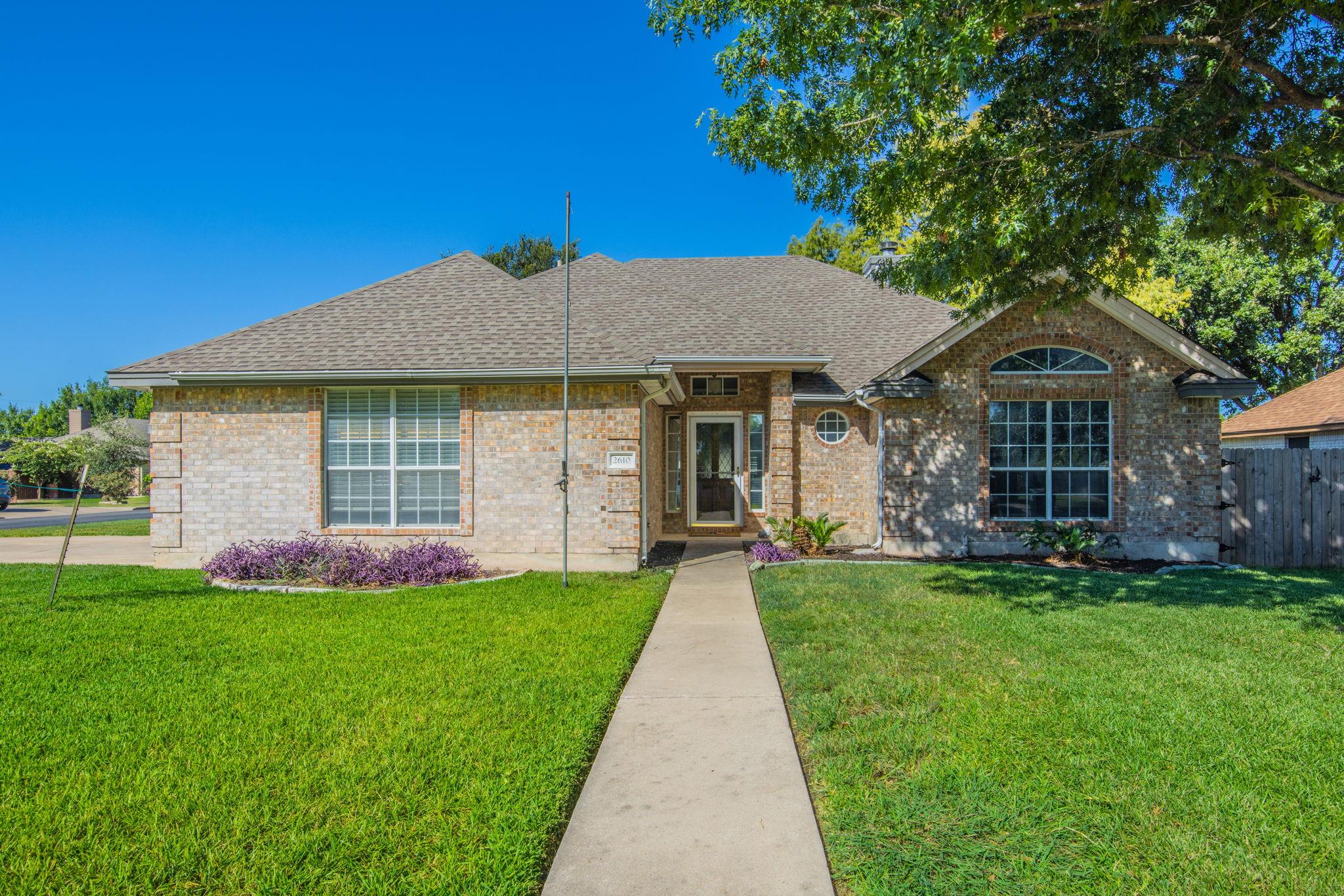 2610  Silver Valley Ln, photo 2