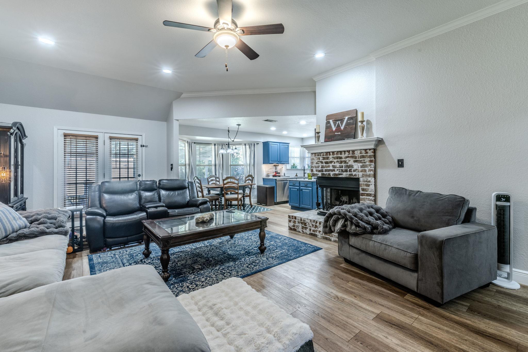 2610  Silver Valley Ln, photo 3