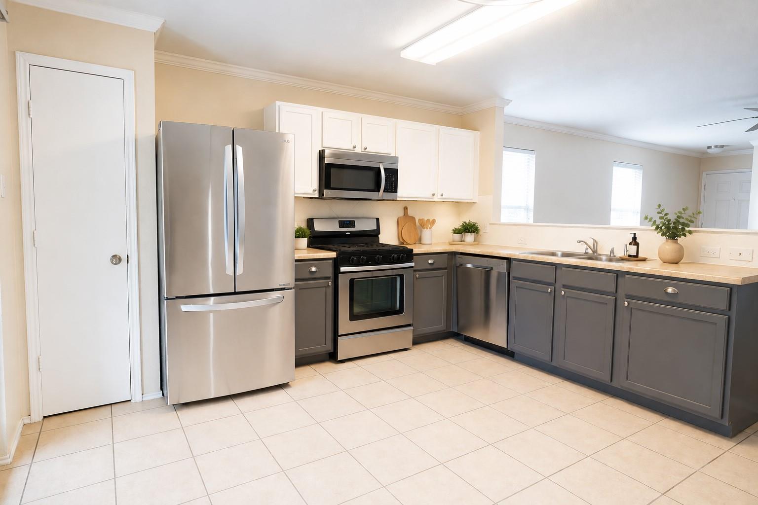 1107  CANADA WILD Dr, photo 3