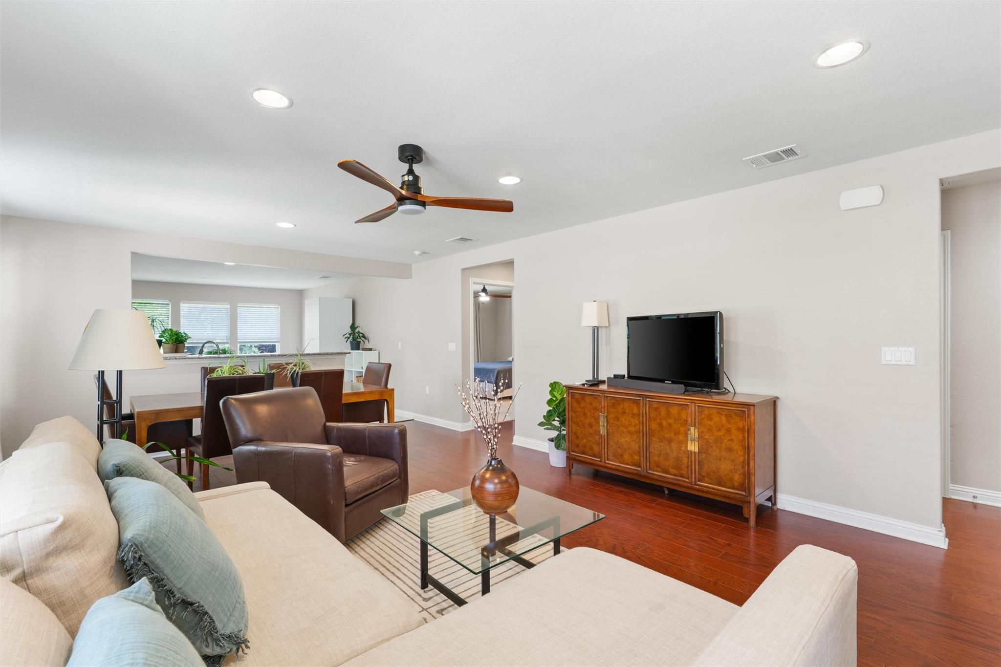 323  Salado Creek Ln, photo 5