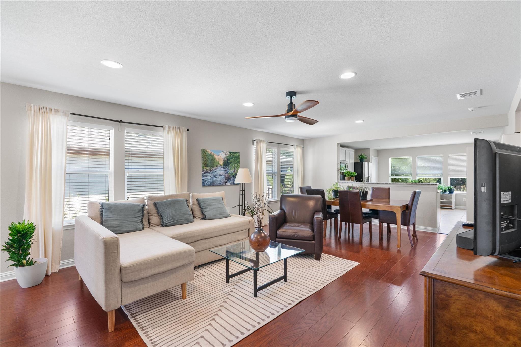 323  Salado Creek Ln, photo 6