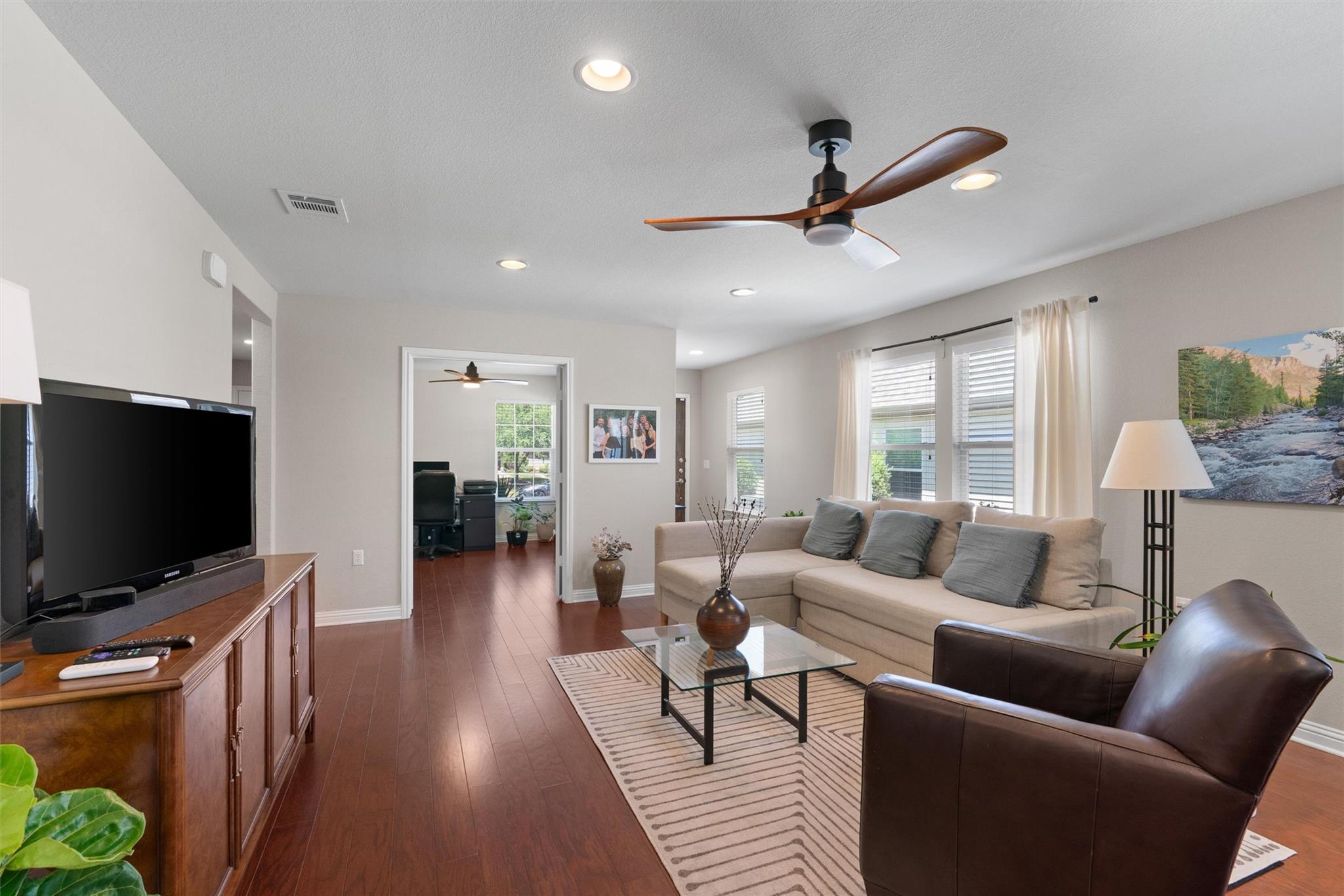 323  Salado Creek Ln, photo 7