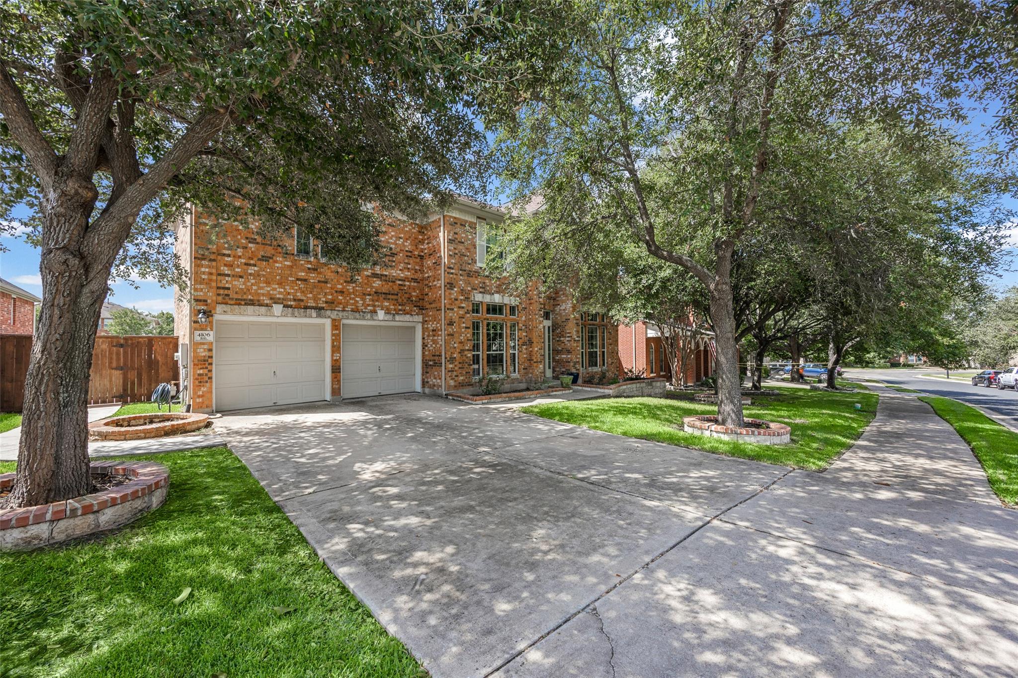4106  Placid Creek Way, photo 2