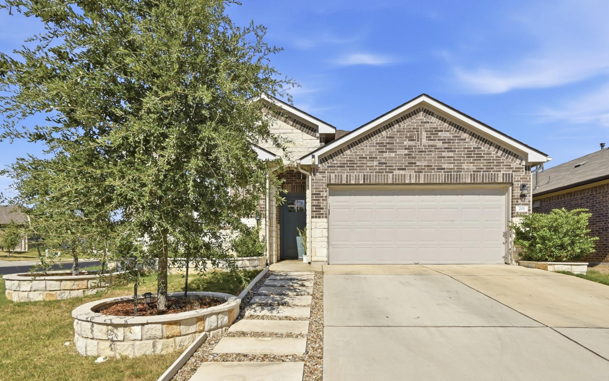 201  Connor Ln, photo 2