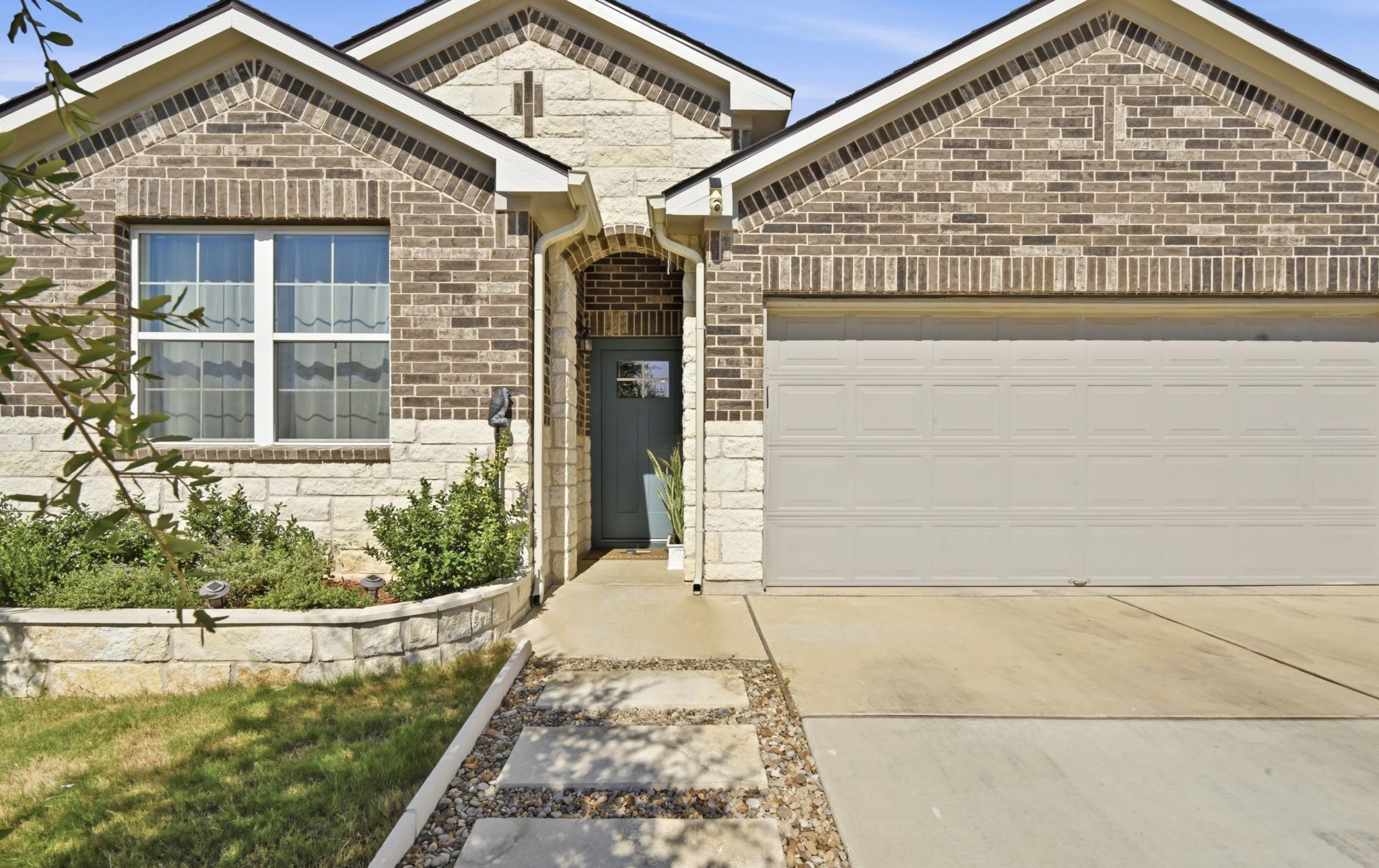 201  Connor Ln, photo 3