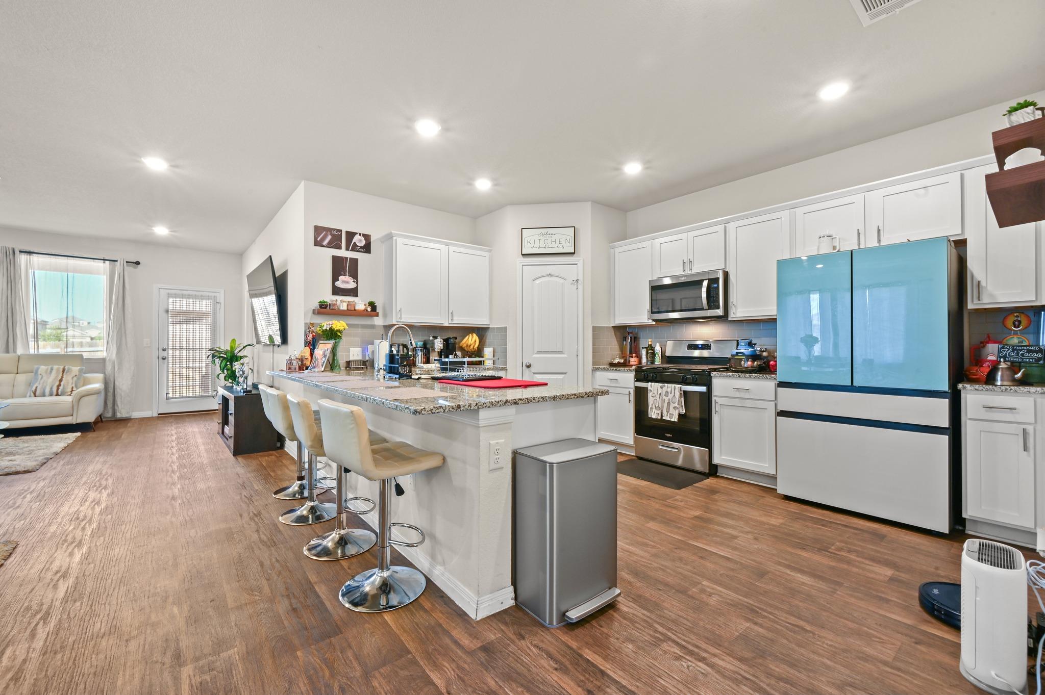 201  Connor Ln, photo 6