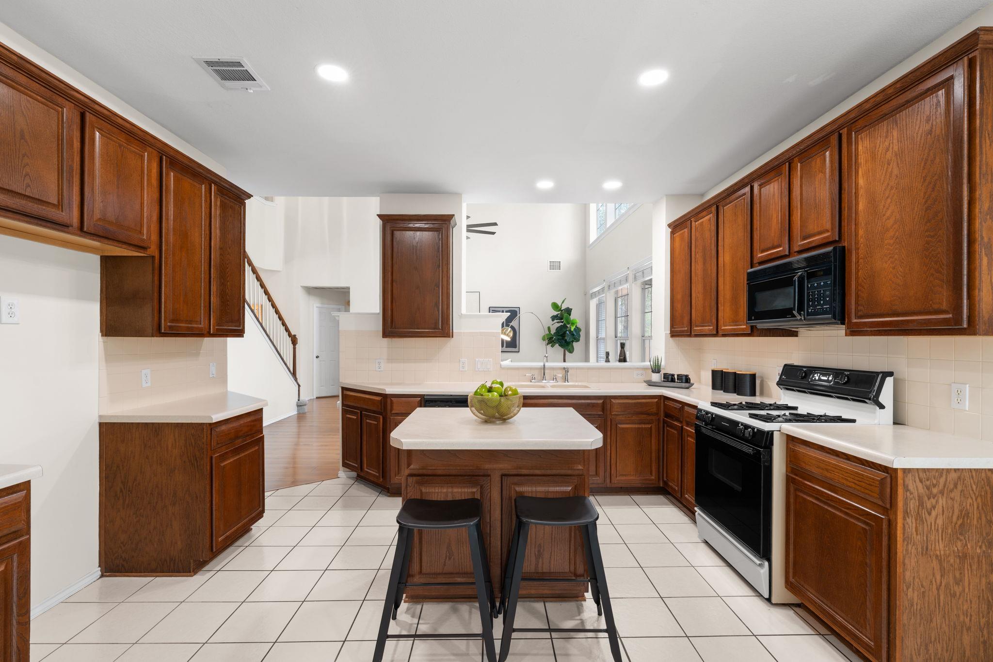 2307  Sharon Dr, photo 10