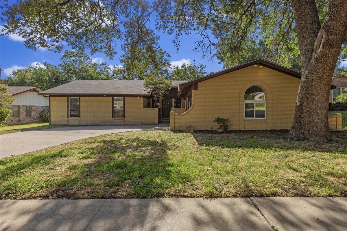 11309  January Dr, photo 2