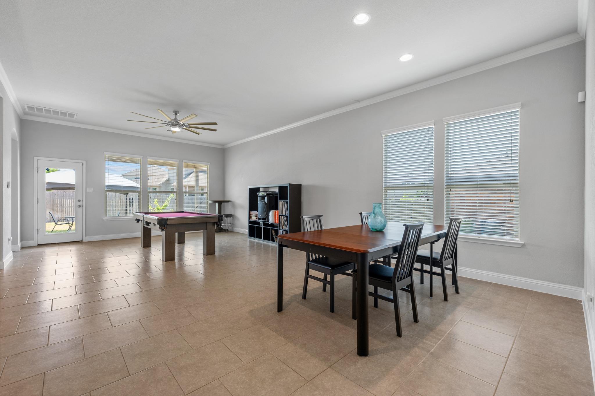 5817  Minerva Cv, photo 5