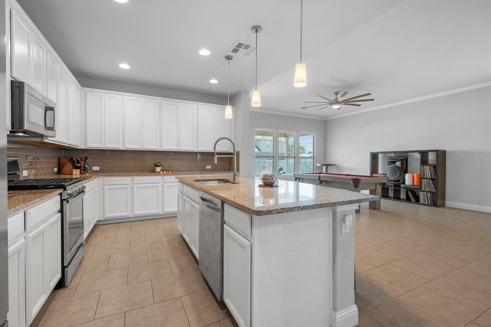 5817  Minerva Cv, photo 9