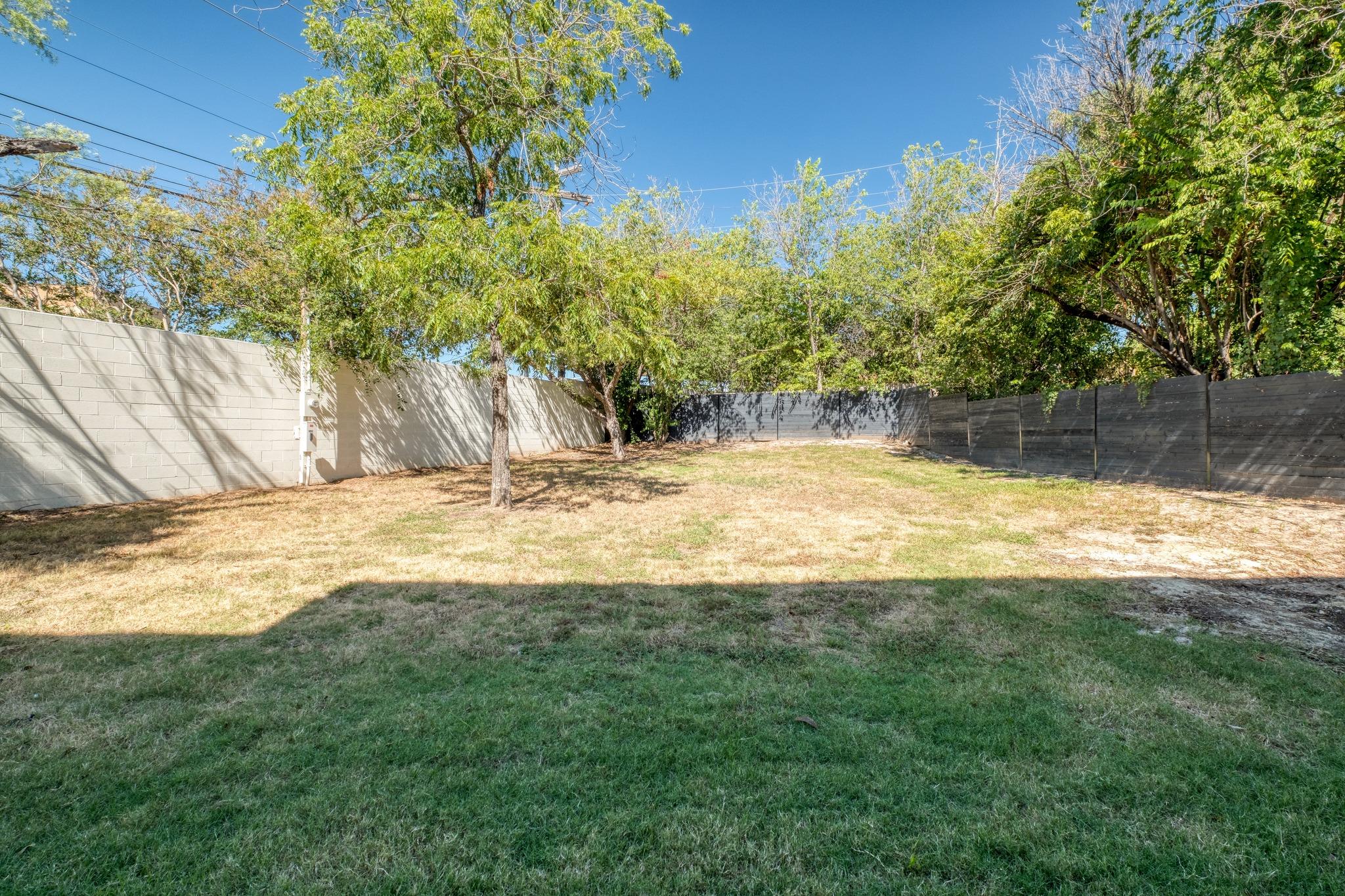 5700  LOUISE Ln, photo 7