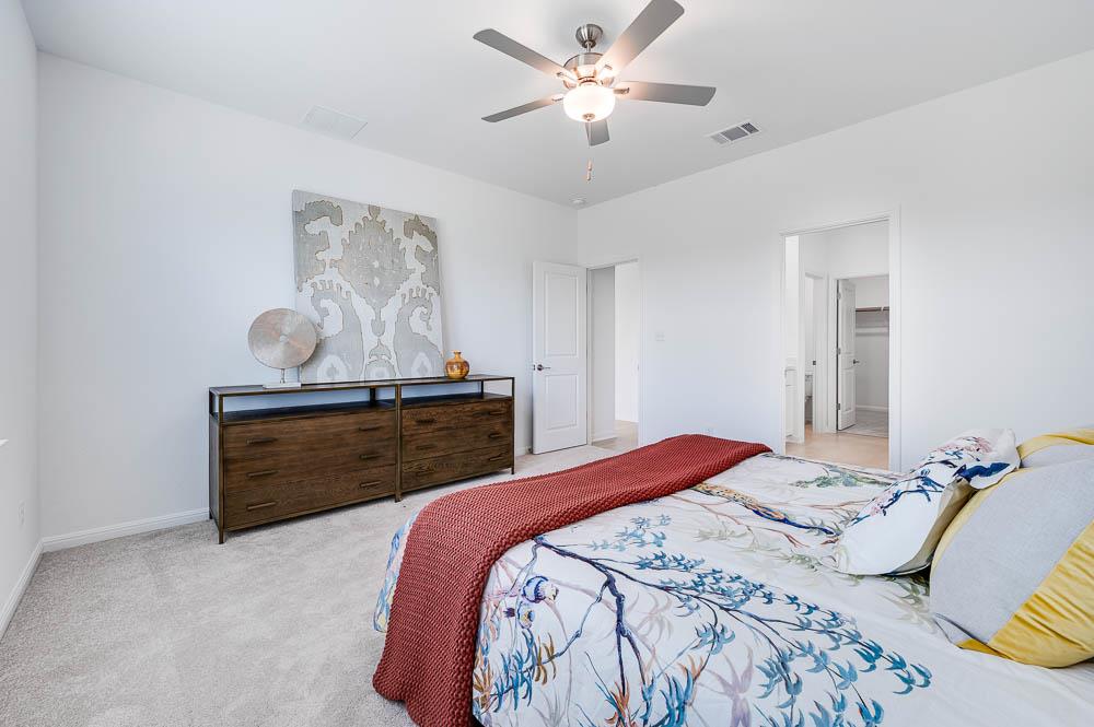 207  Crumpton Way, photo 8