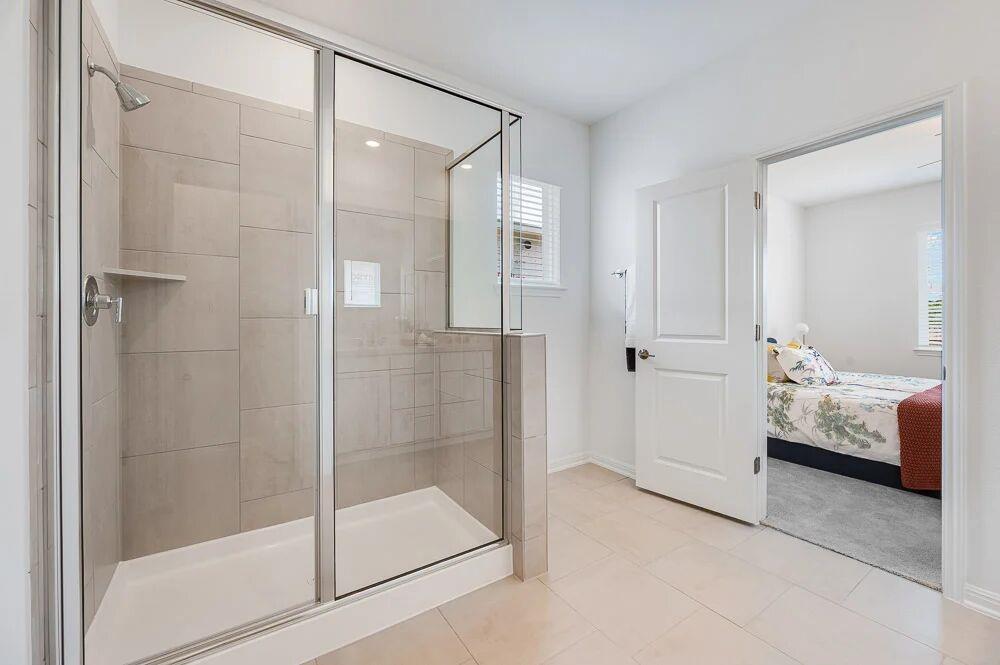 207  Crumpton Way, photo 9