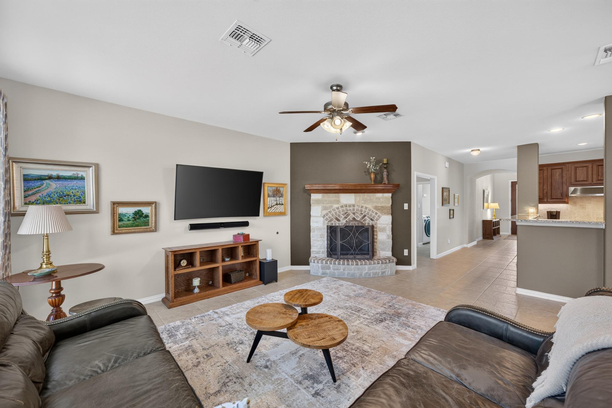 3813  Campfire Dr, photo 7