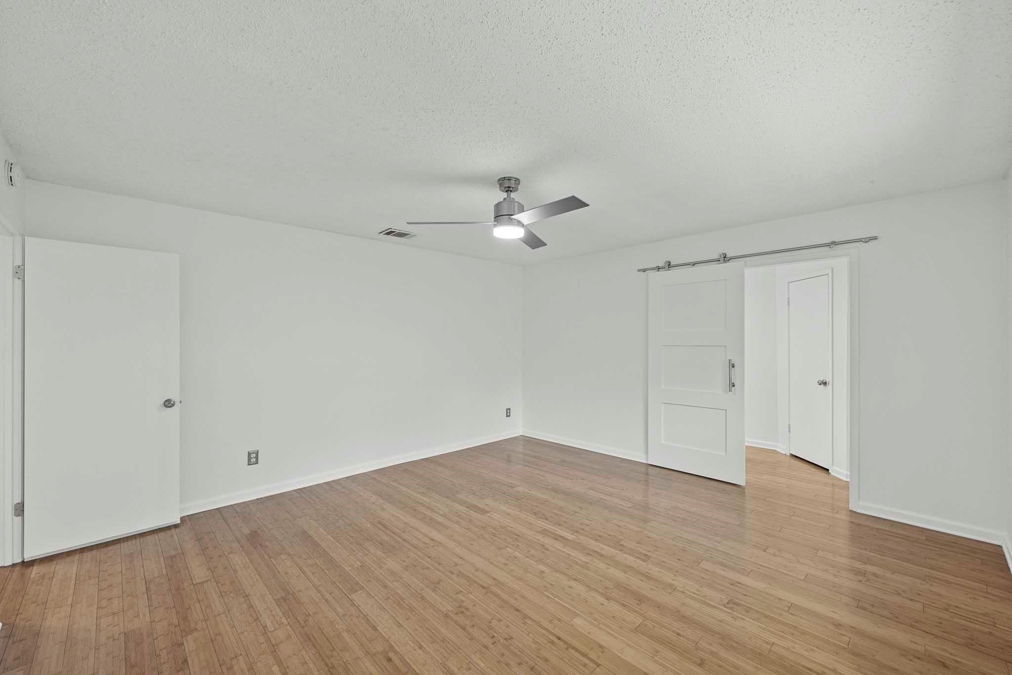 2717  Charlesworth Dr, photo 11