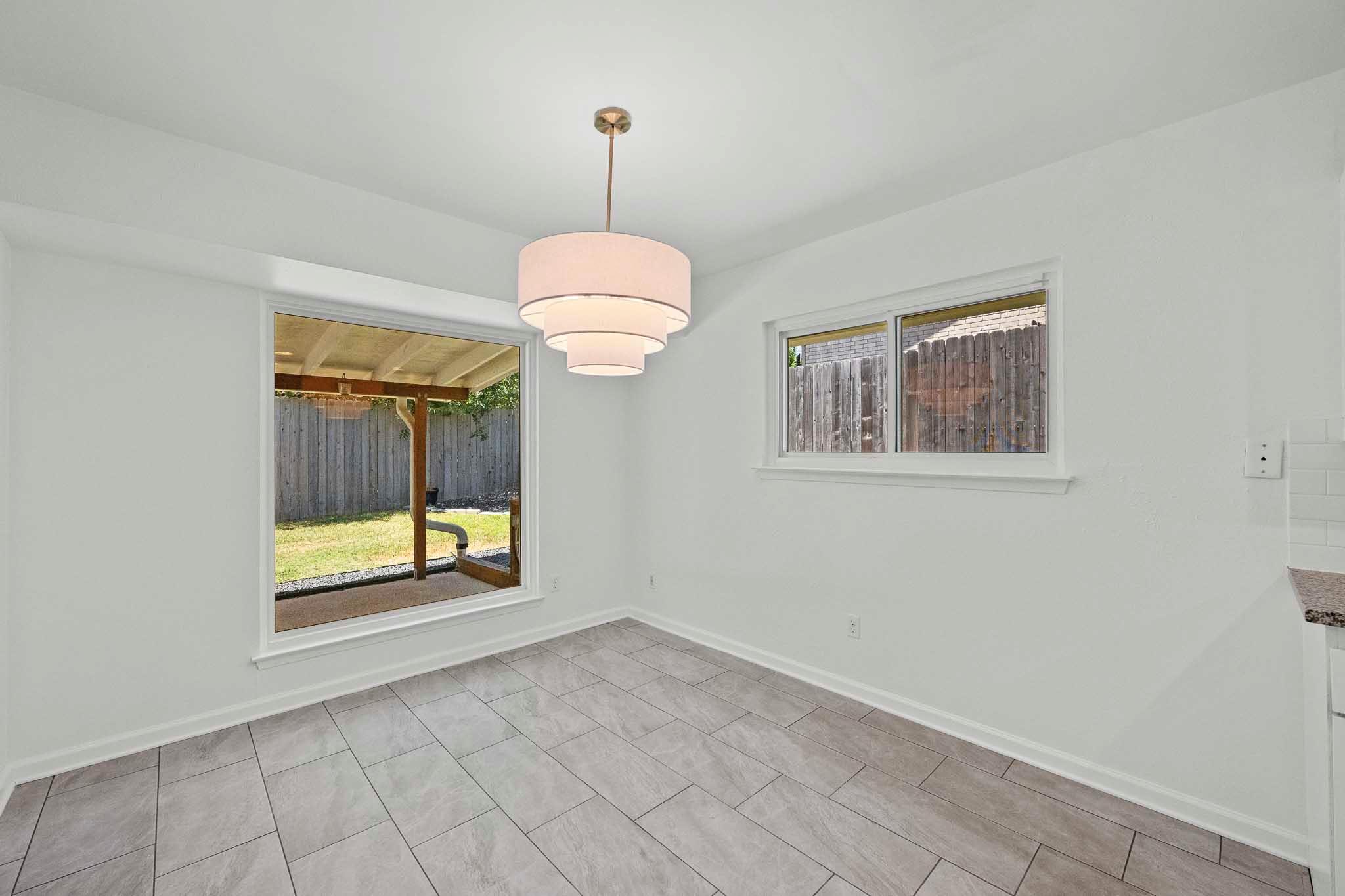 2717  Charlesworth Dr, photo 10
