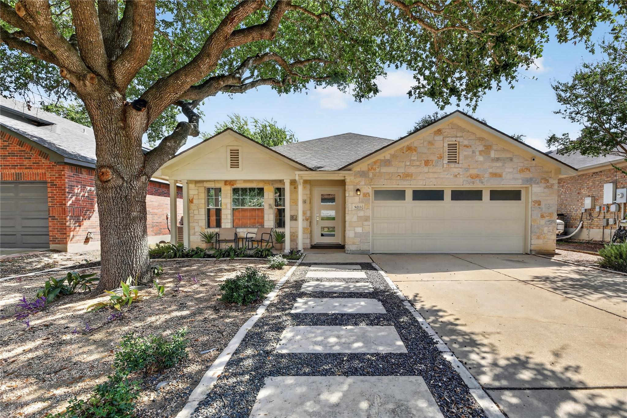 9213  Grant Forest Dr, photo 2