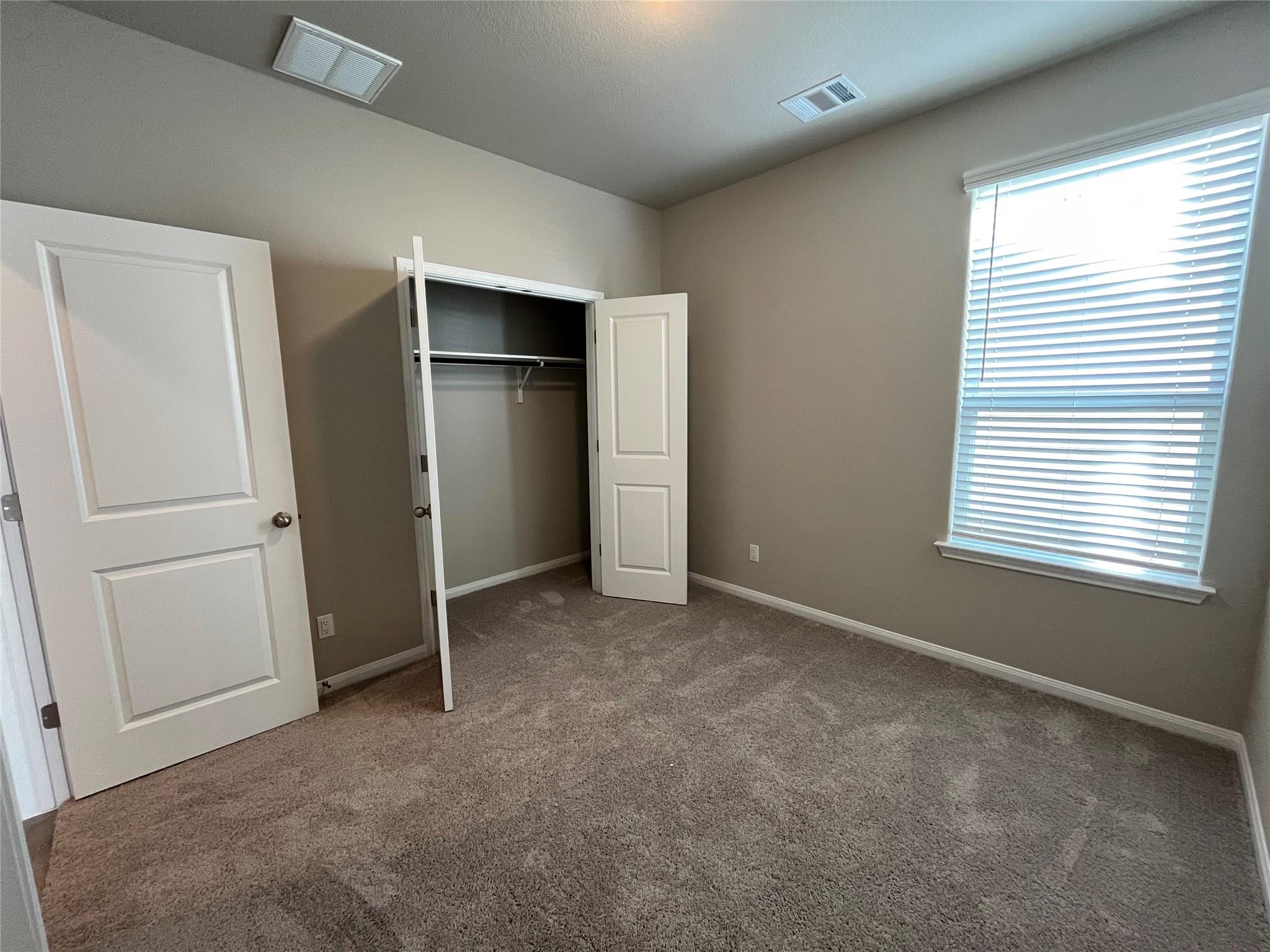 5305 Ovile St photo 10