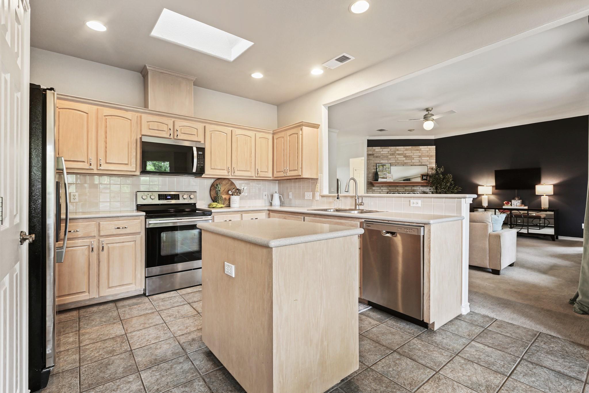 21105  Newport Cv, photo 12