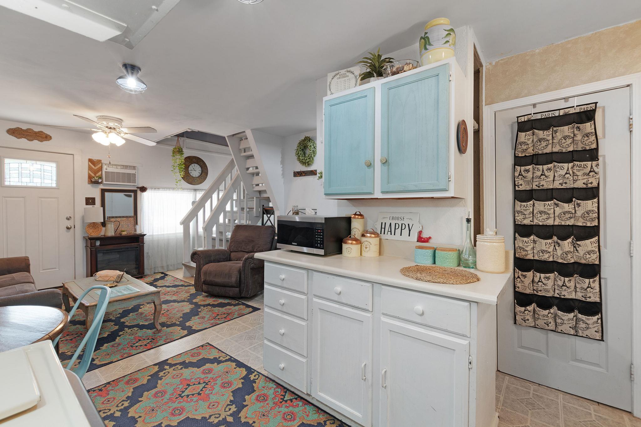 916  Apache Dr, photo 2