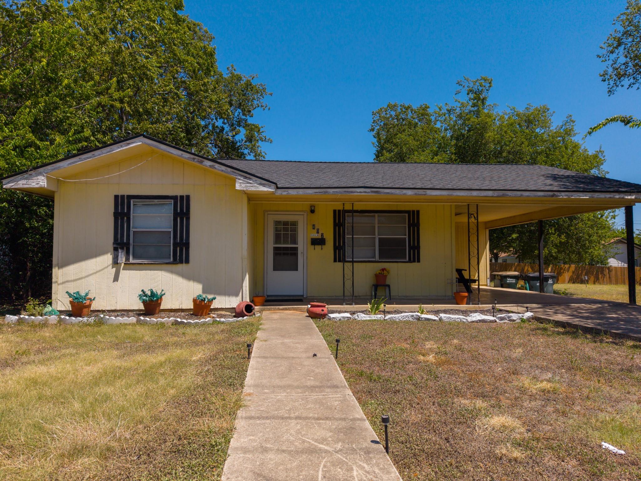 407 W 3rd St, photo 2