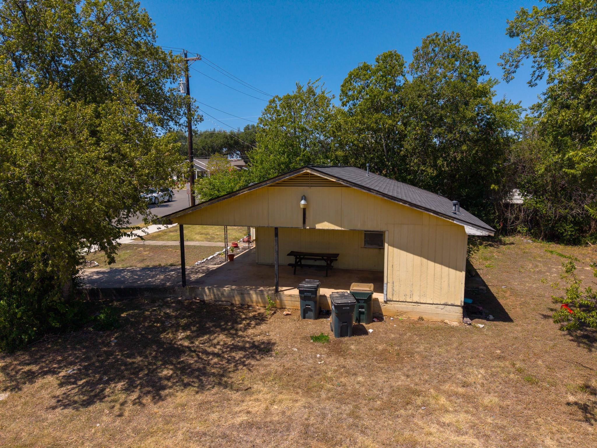 407 W 3rd St, photo 5