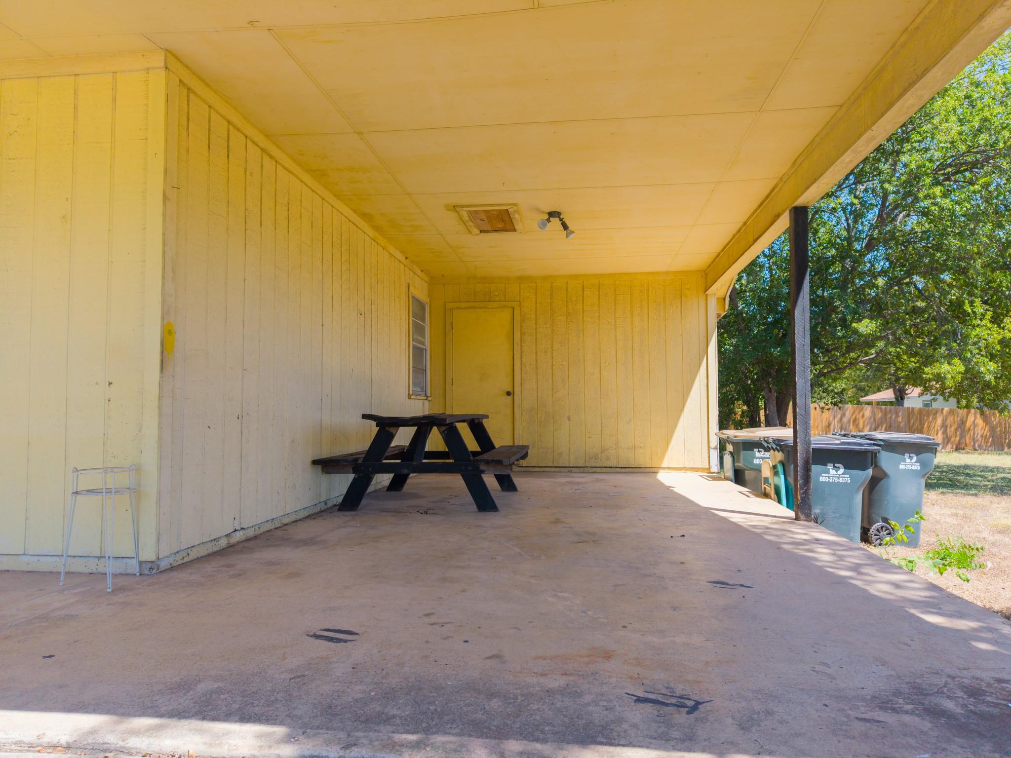 407 W 3rd St, photo 8