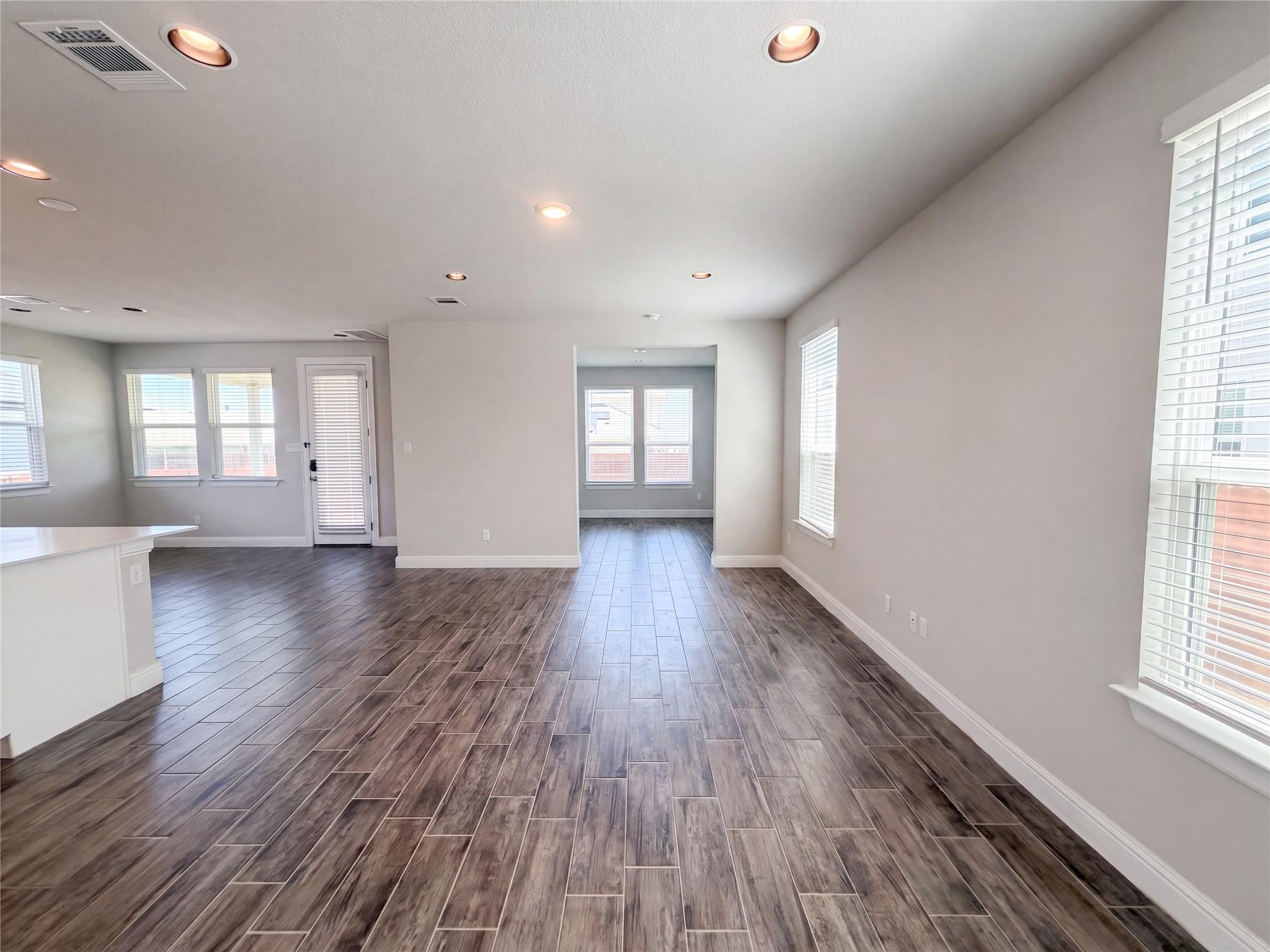 124  Crescent St, photo 5