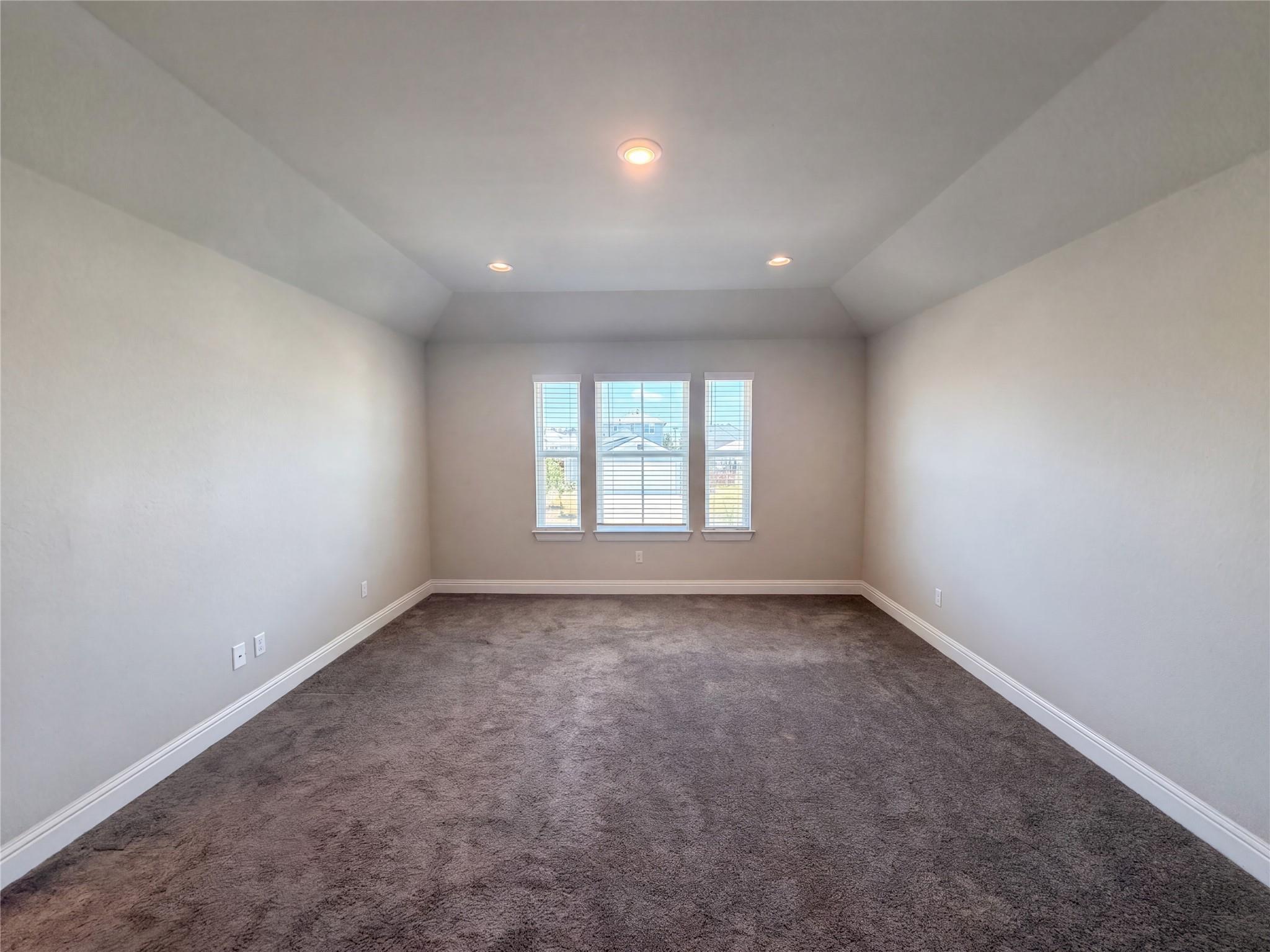 124  Crescent St, photo 6
