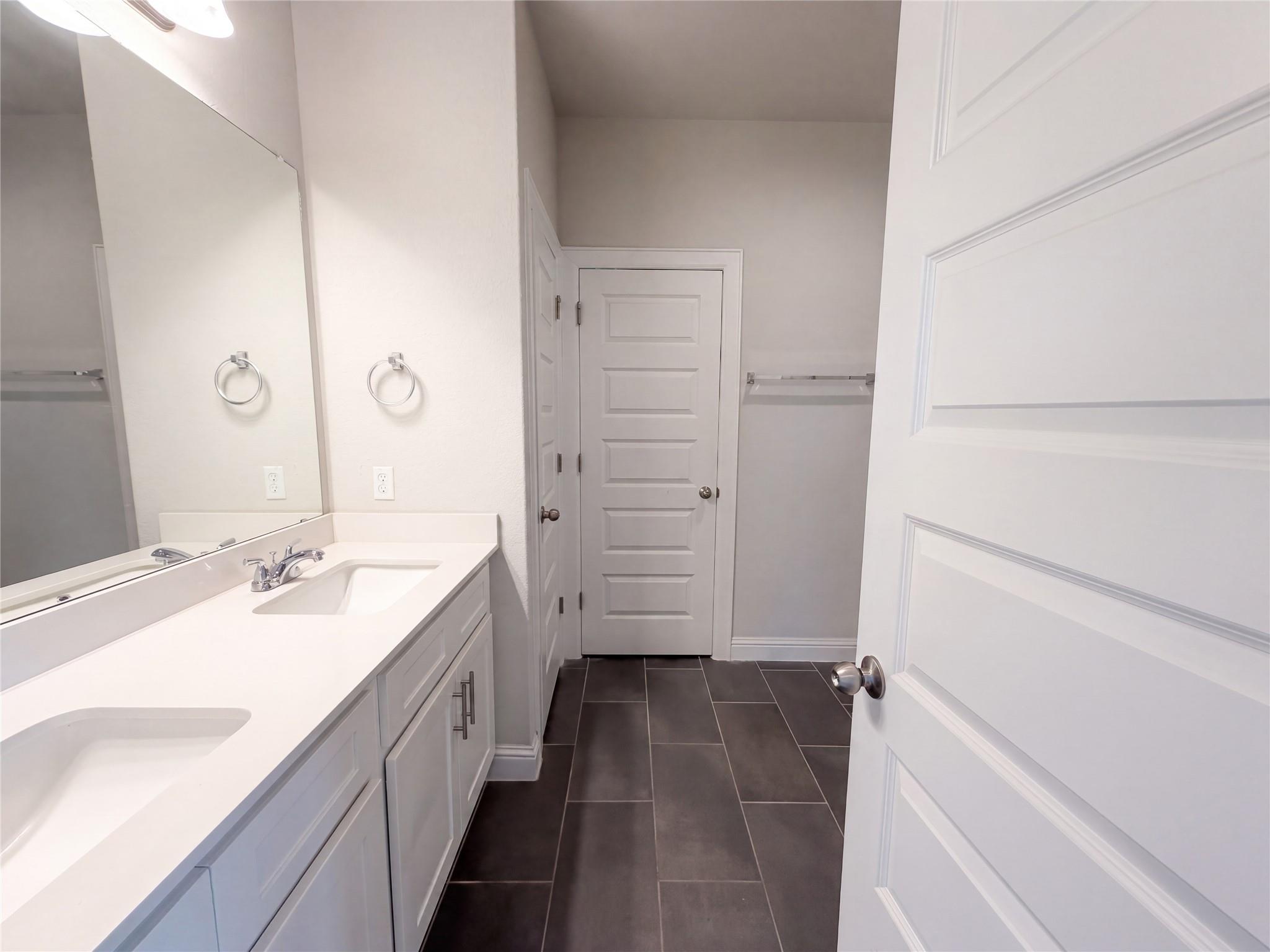 124  Crescent St, photo 10