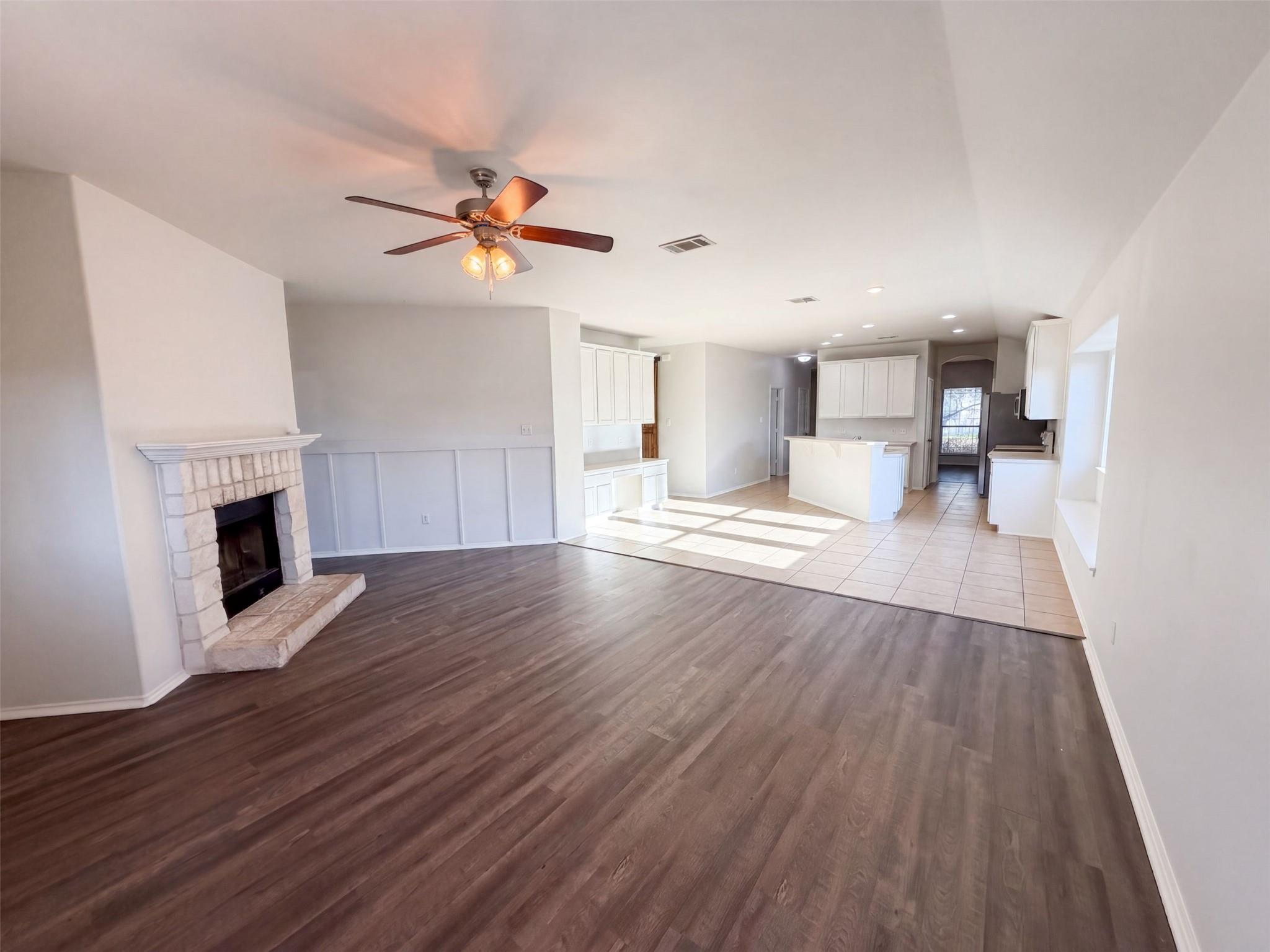 404  Timothy John Dr, photo 8