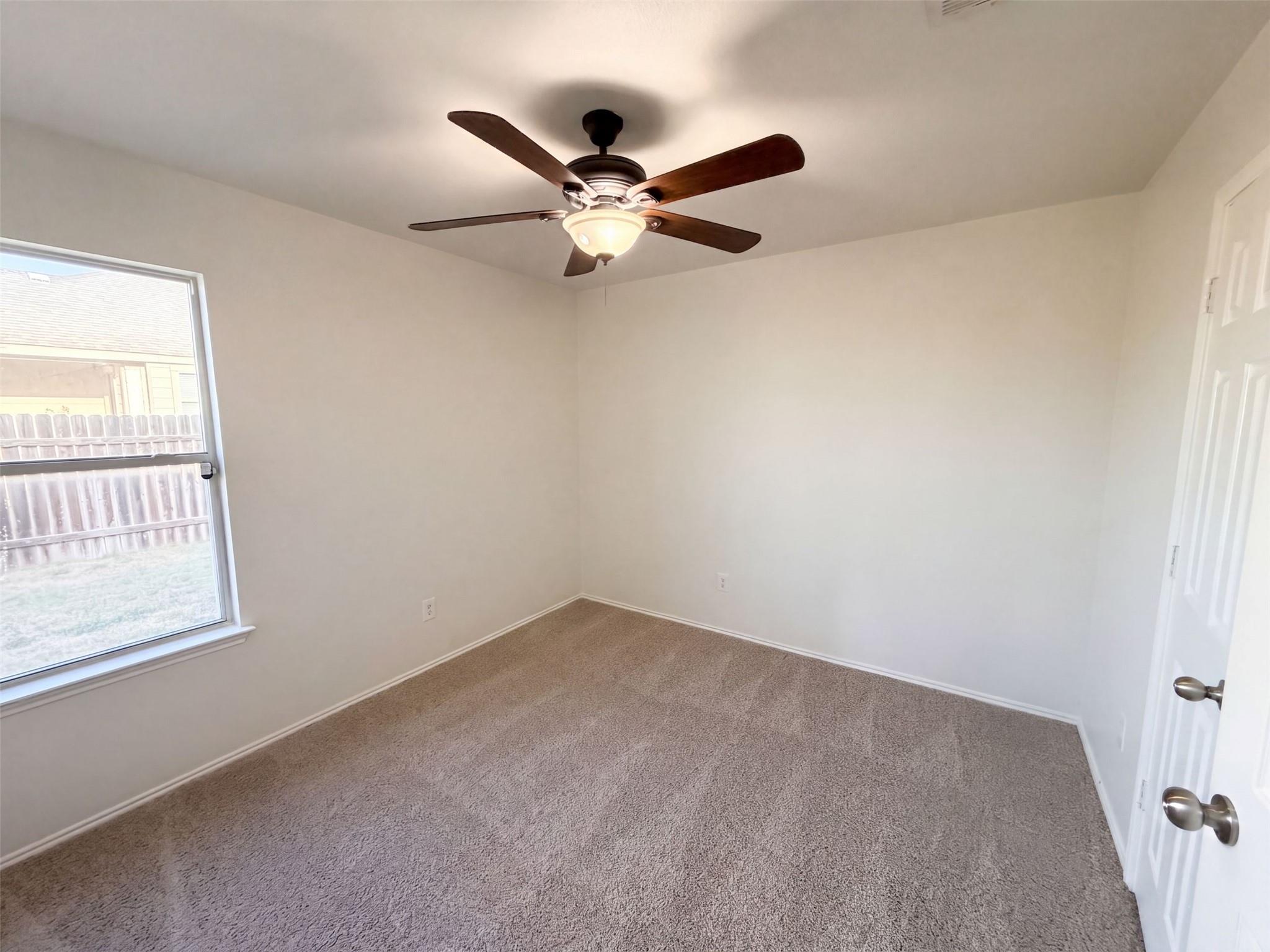 404  Timothy John Dr, photo 10