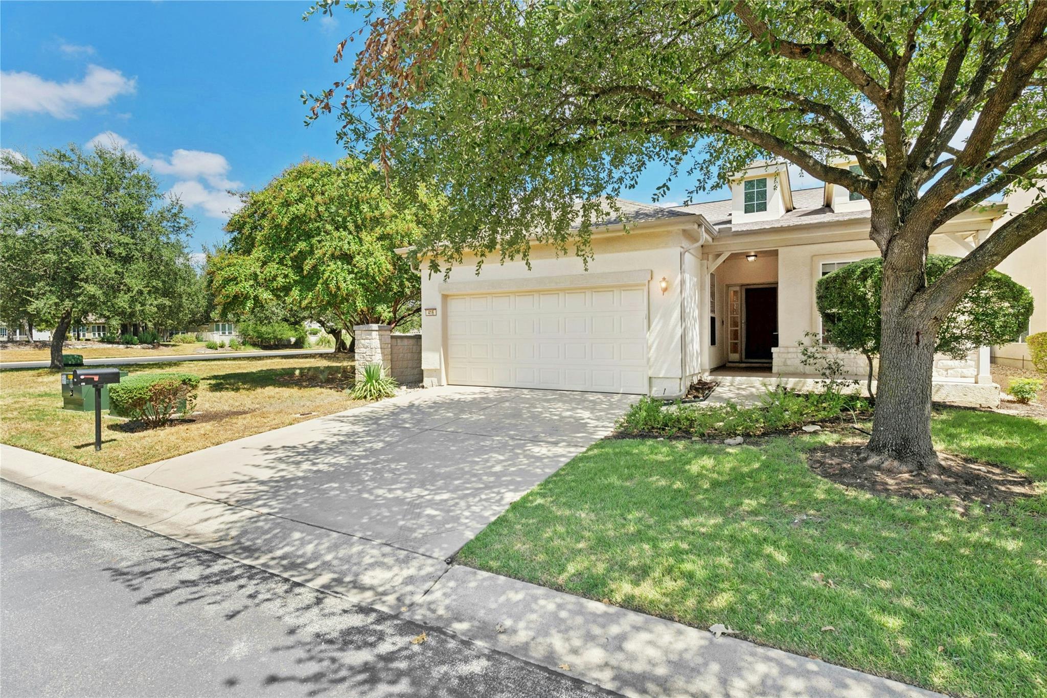 416  Summer Rd, photo 2