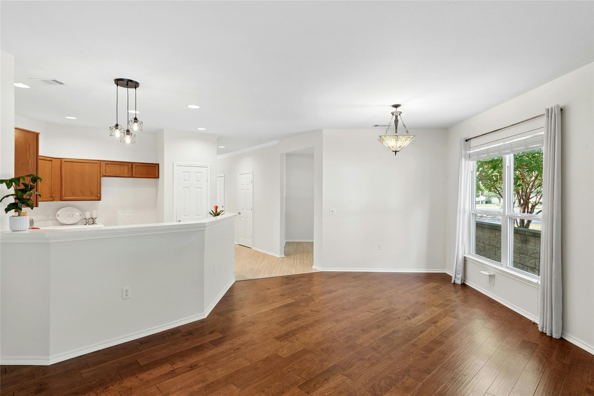 416  Summer Rd, photo 9