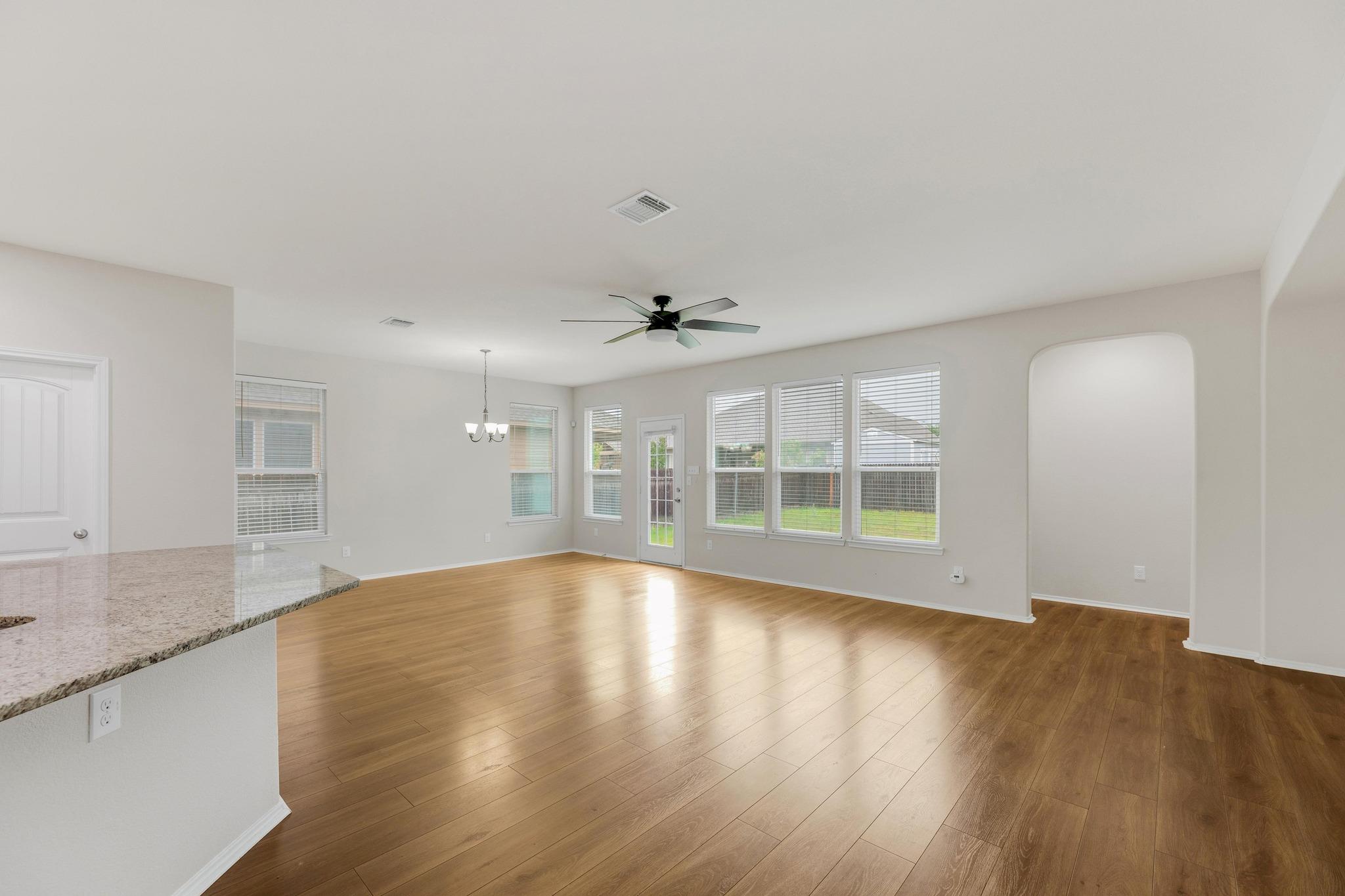 5928  Pescia St, photo 12