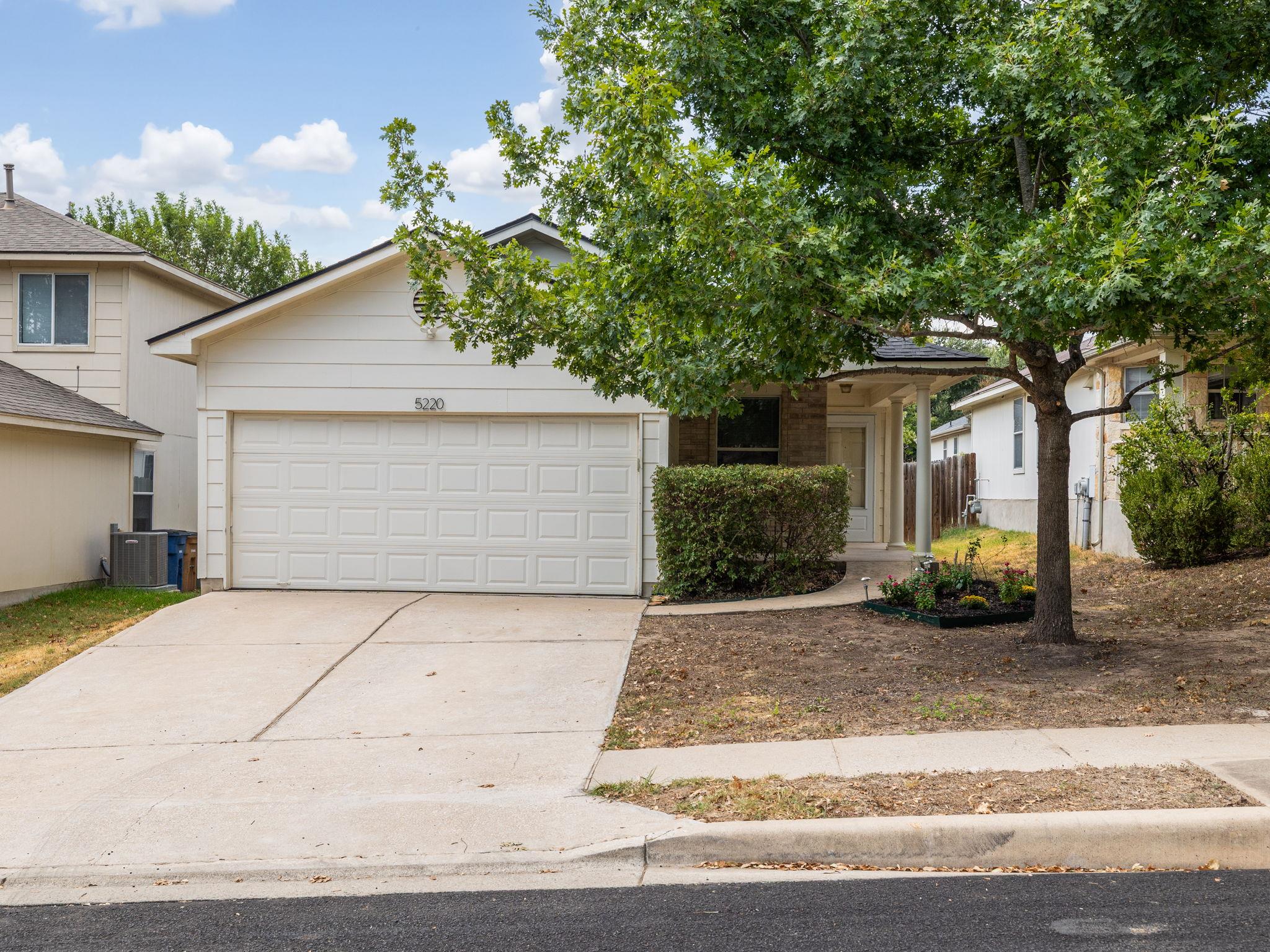 5220  Hutchinson Dr, photo 3