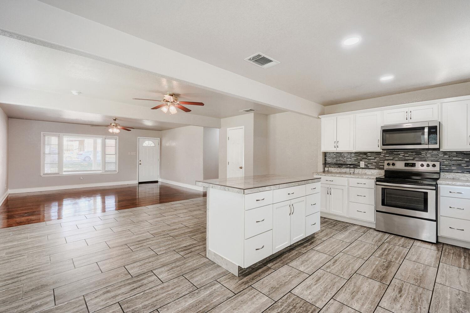 1211  N Bishop St, photo 12