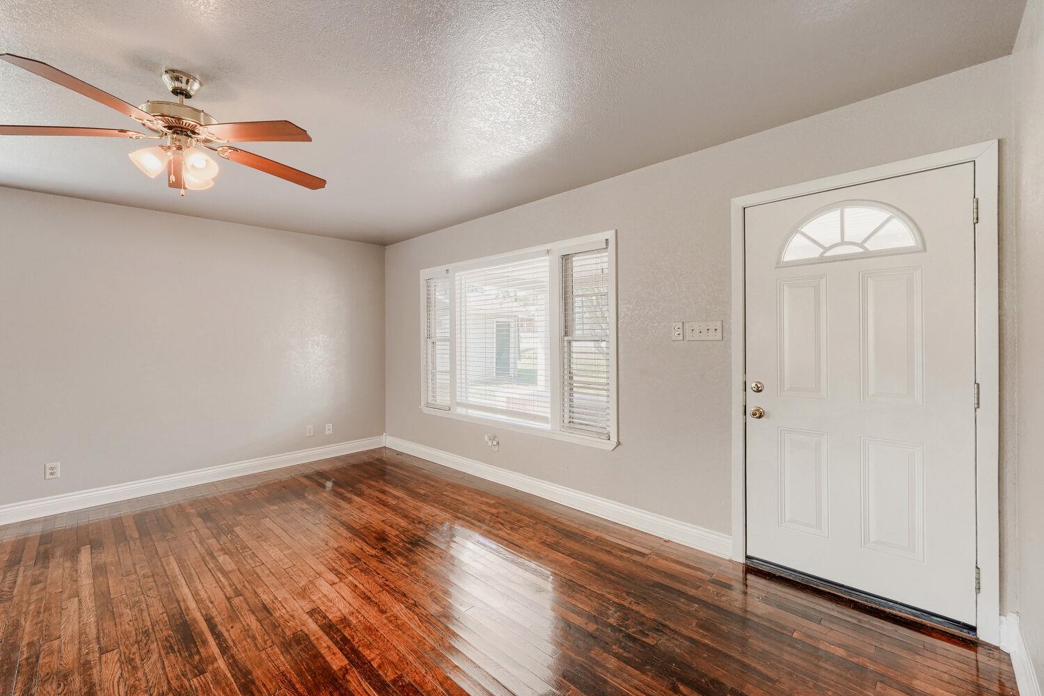 1211  N Bishop St, photo 6