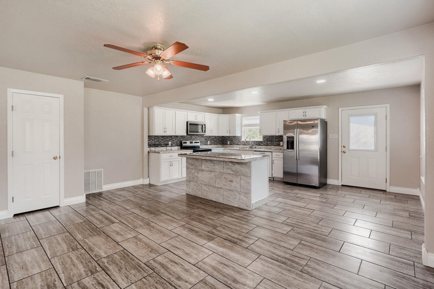 1211  N Bishop St, photo 8