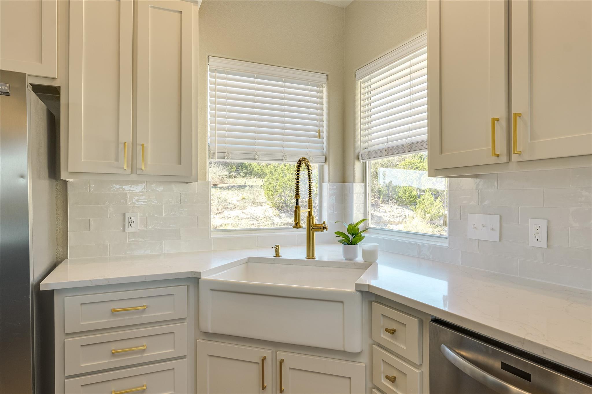 330  Southwind Rd, photo 12