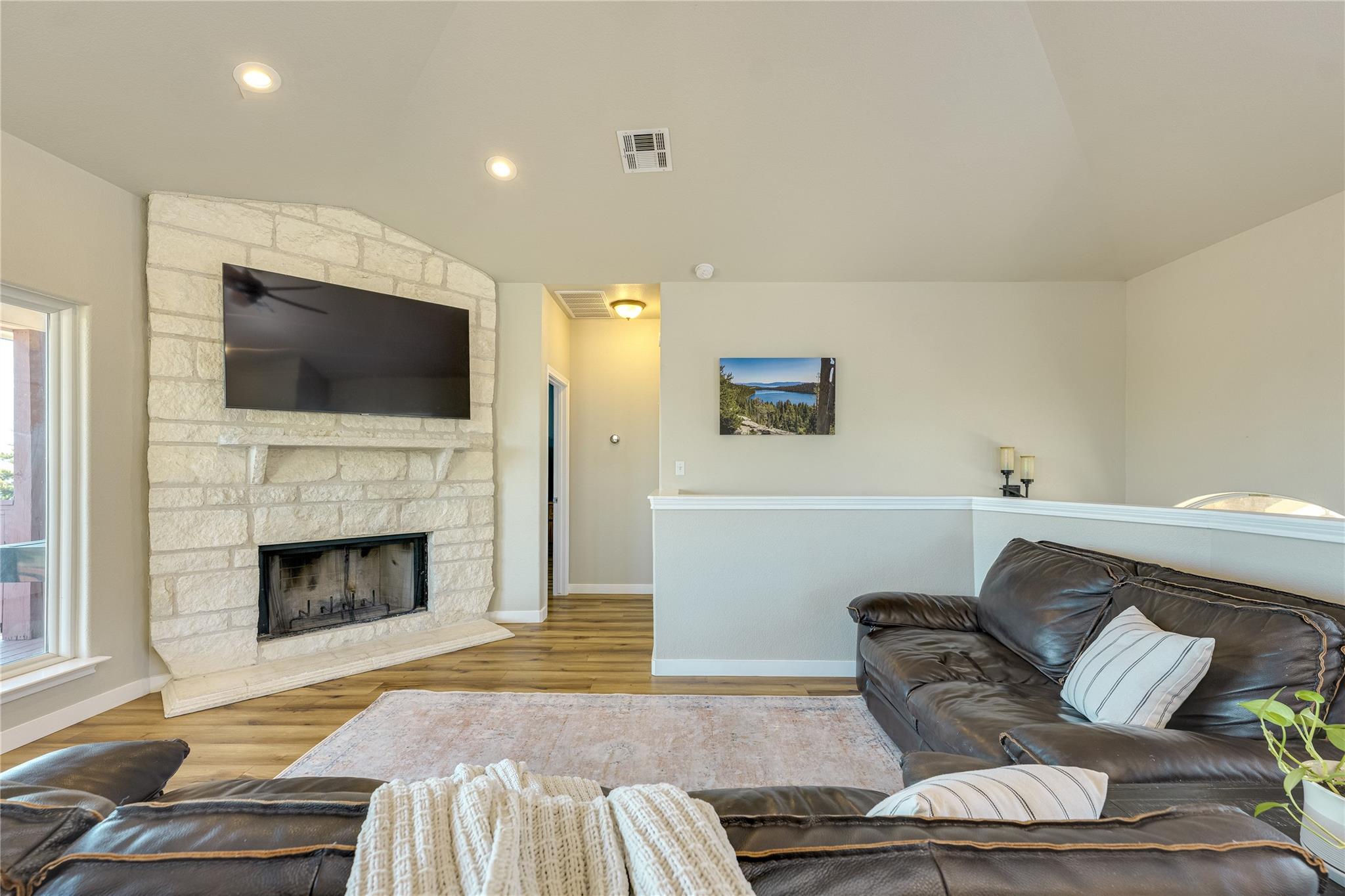 330  Southwind Rd, photo 9