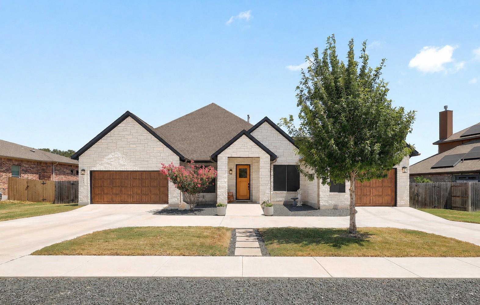 208  Escarpment Way, photo 2