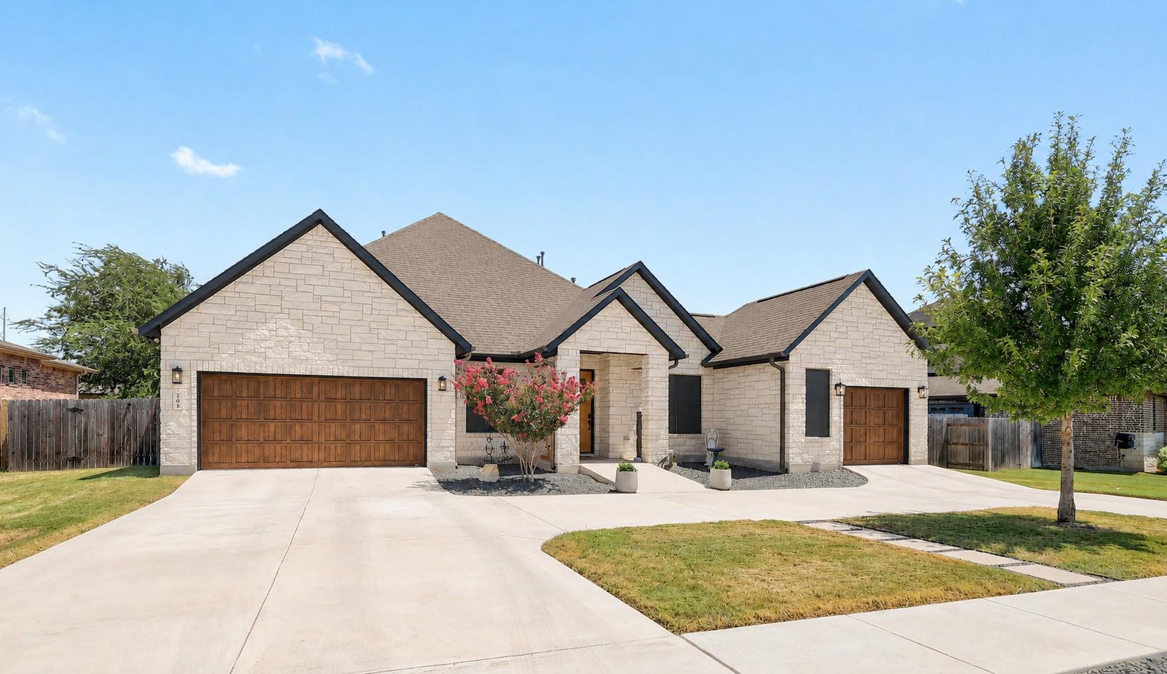 208  Escarpment Way, photo 3