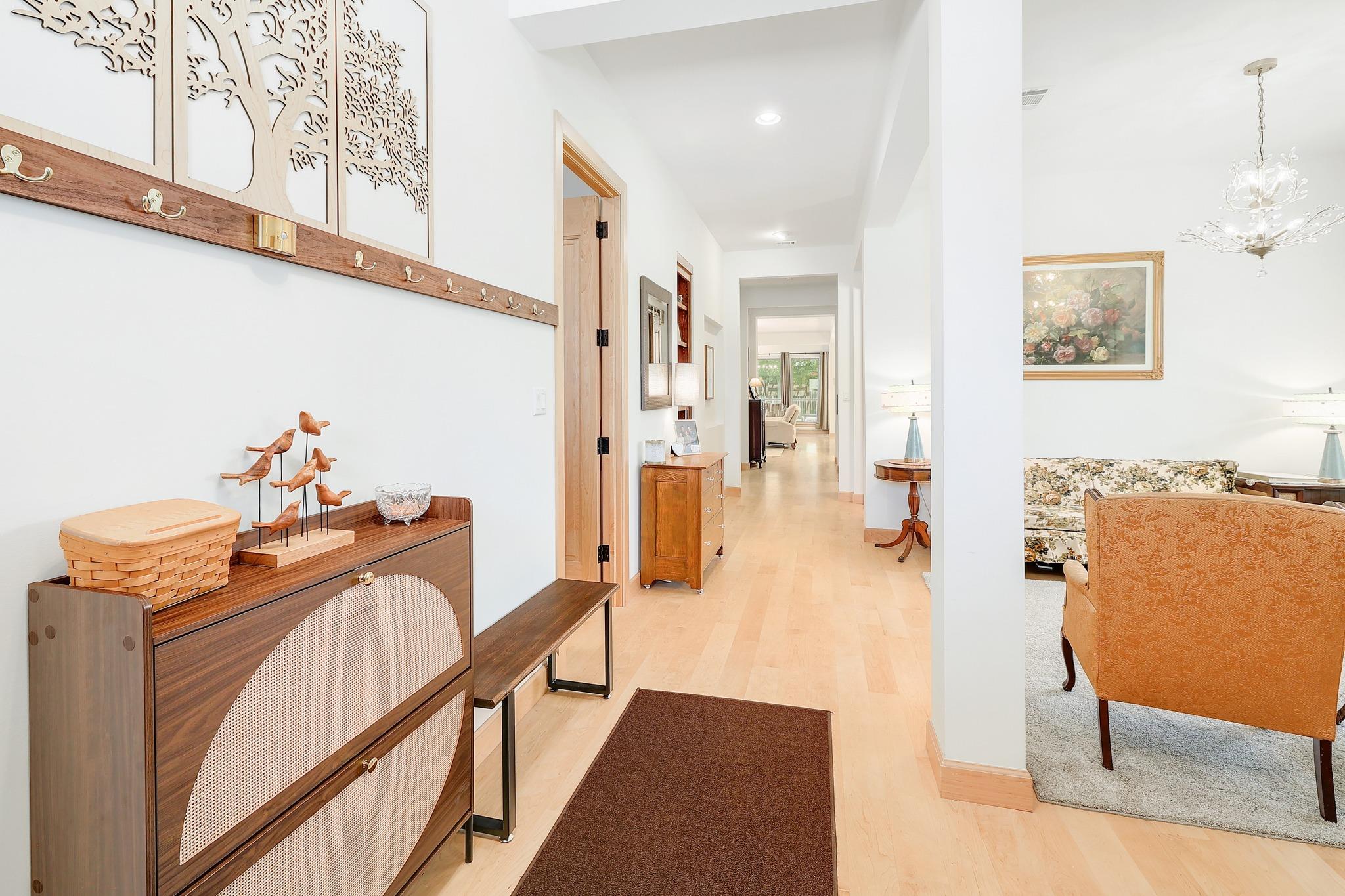 208  Escarpment Way, photo 4