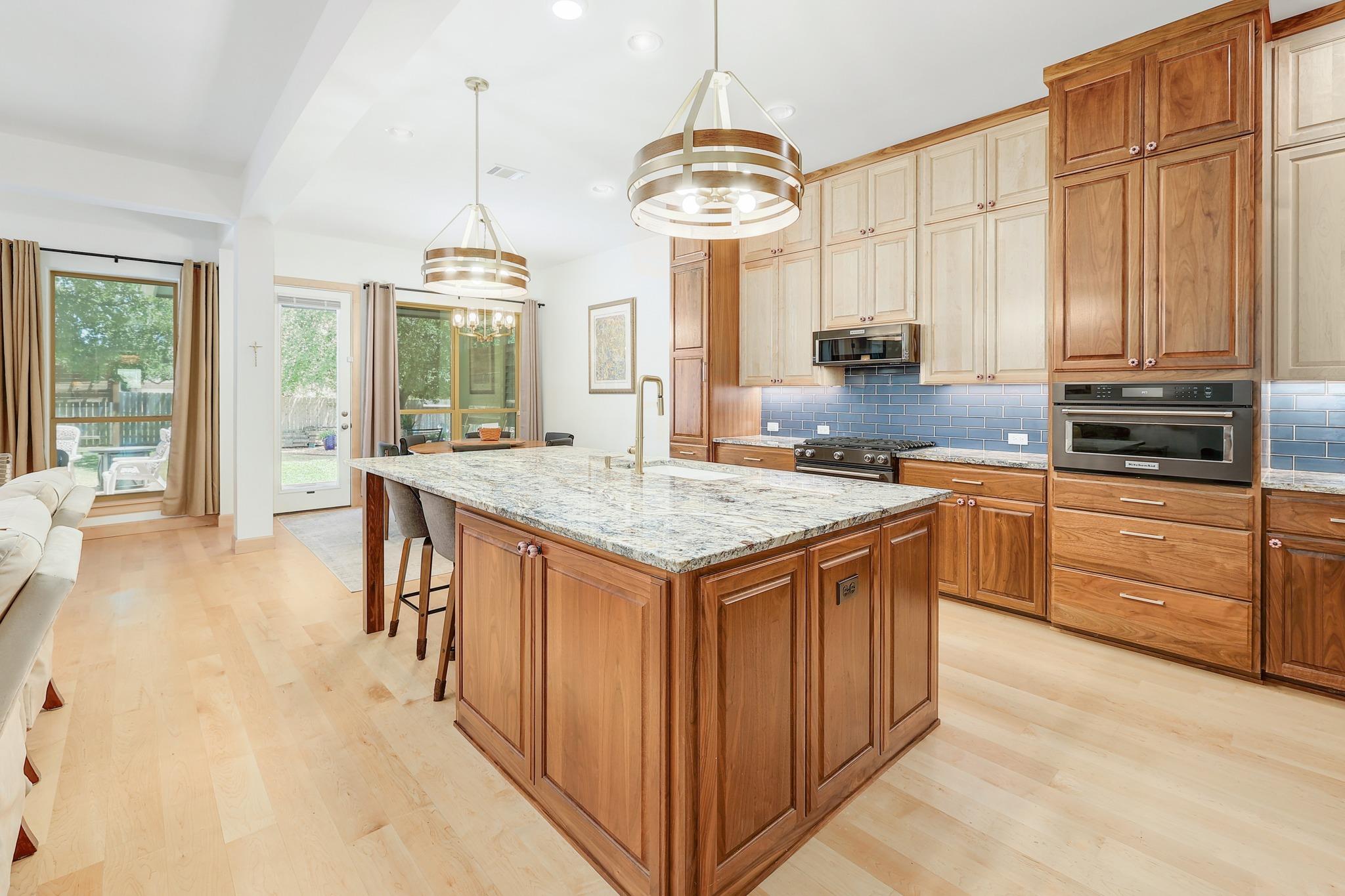 208  Escarpment Way, photo 6