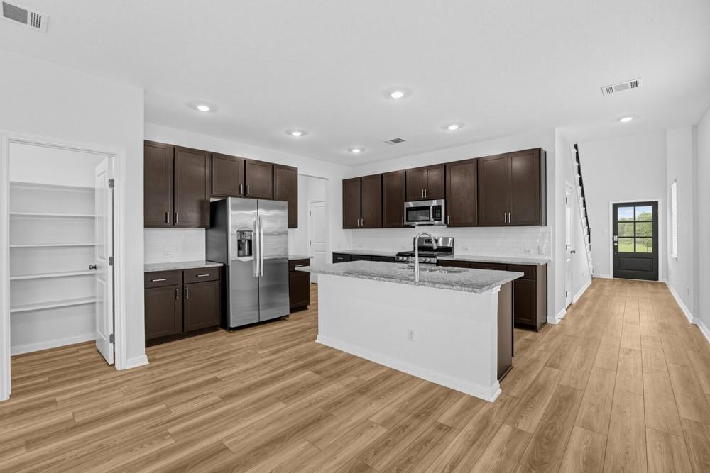 142  Jake Pine Dr, photo 2