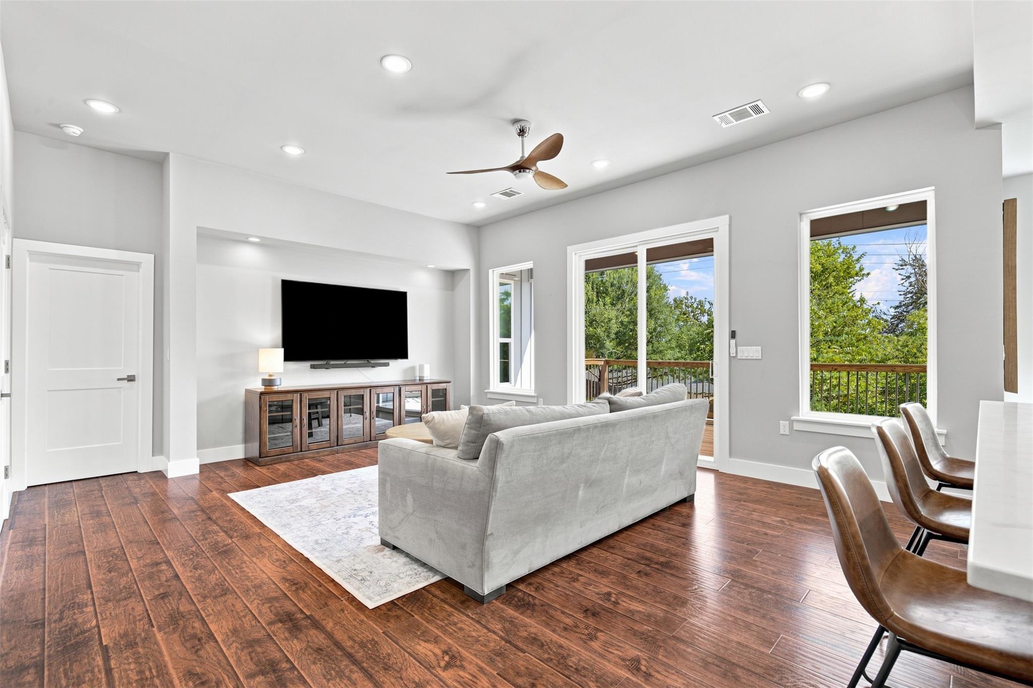 908  Rocky Spring Rd, photo 11