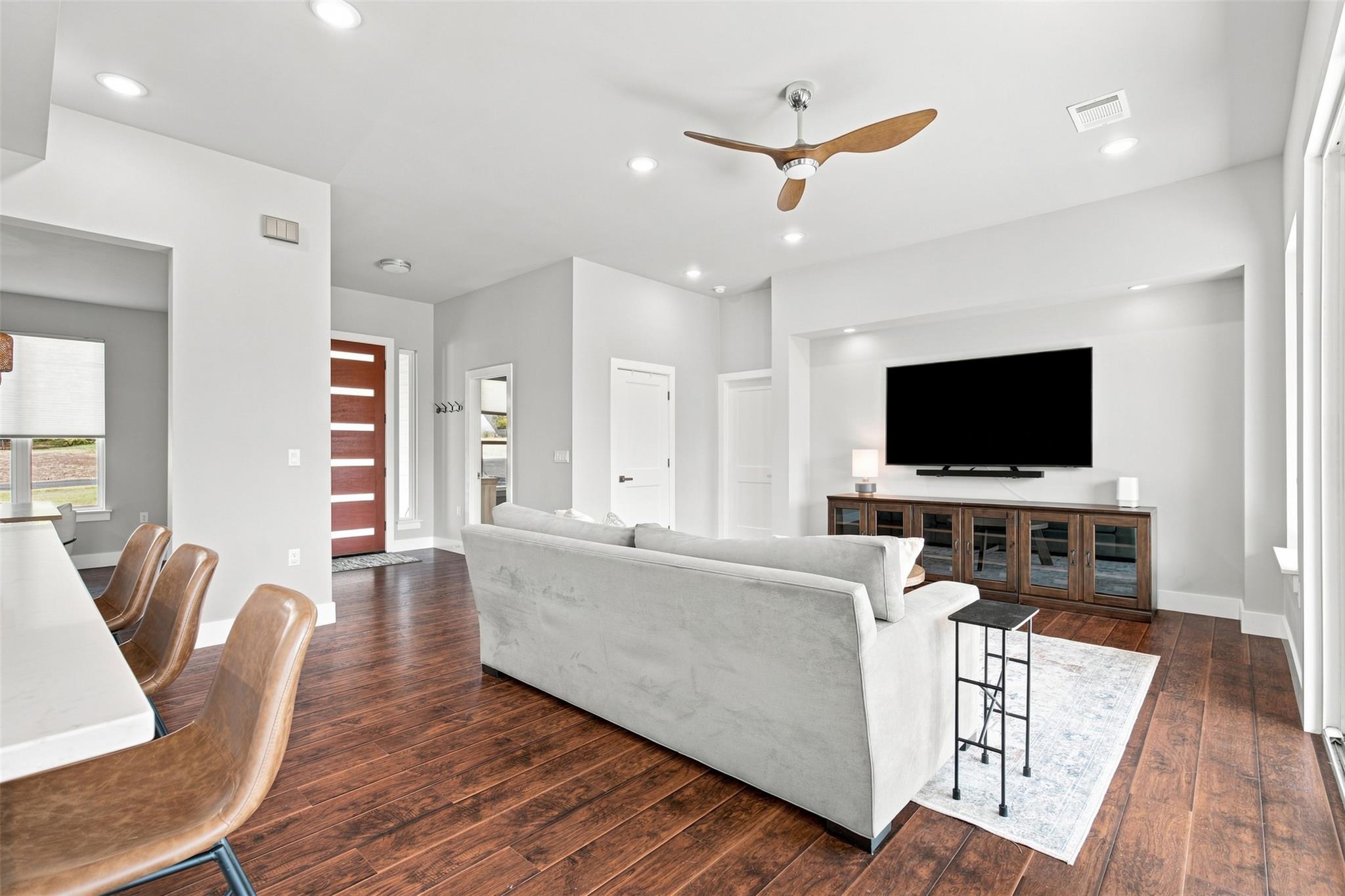 908  Rocky Spring Rd, photo 12